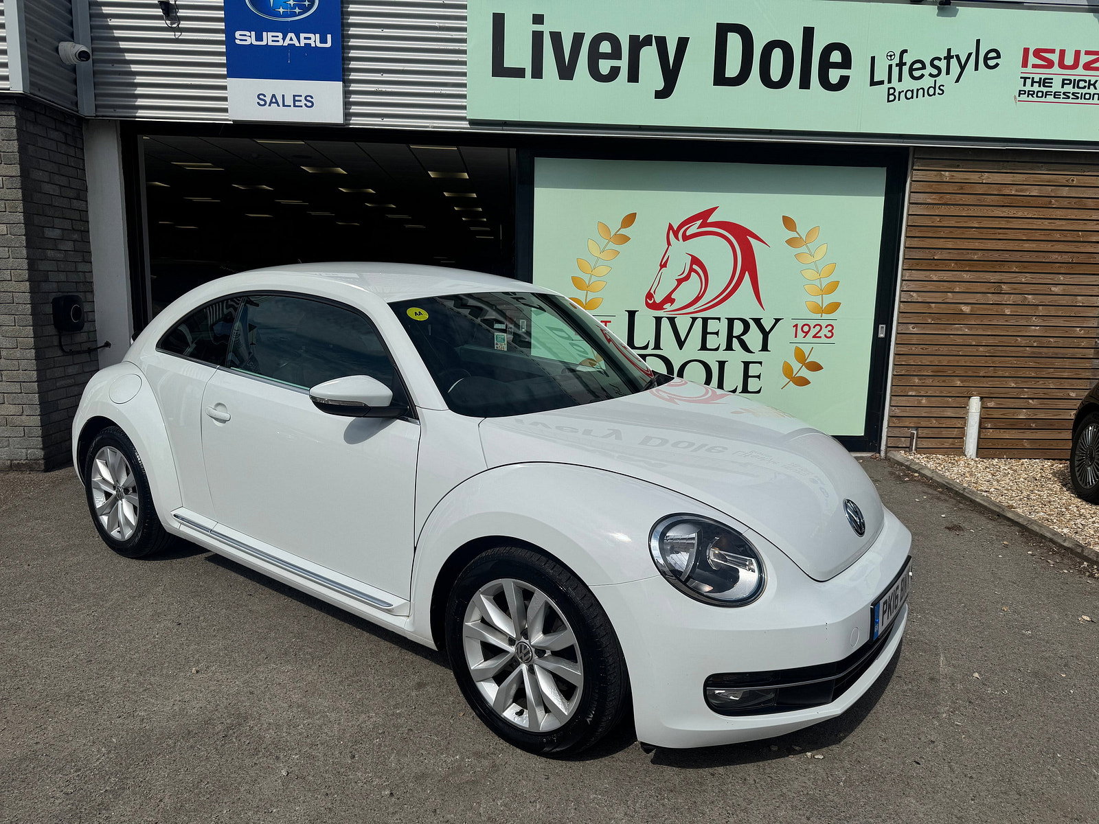 Volkswagen Beetle 1.4 TSI BlueMotion Tech Design Hatchback 3dr Petrol Manual Euro 6 (s/s) (150 ps) 3dr Manual 2016