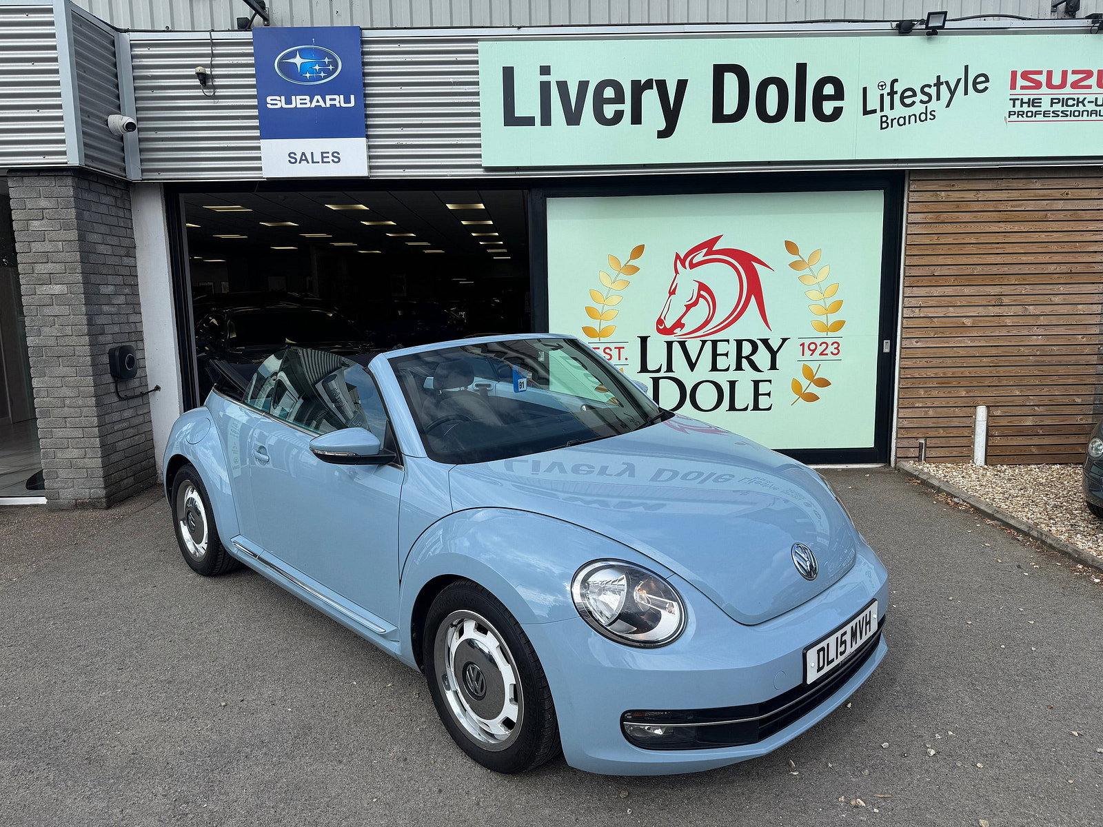 Volkswagen Beetle 2.0 TDI BlueMotion Tech Design Cabriolet 2dr Diesel Manual Euro 6 (s/s) (150 ps) 2dr Manual 2015