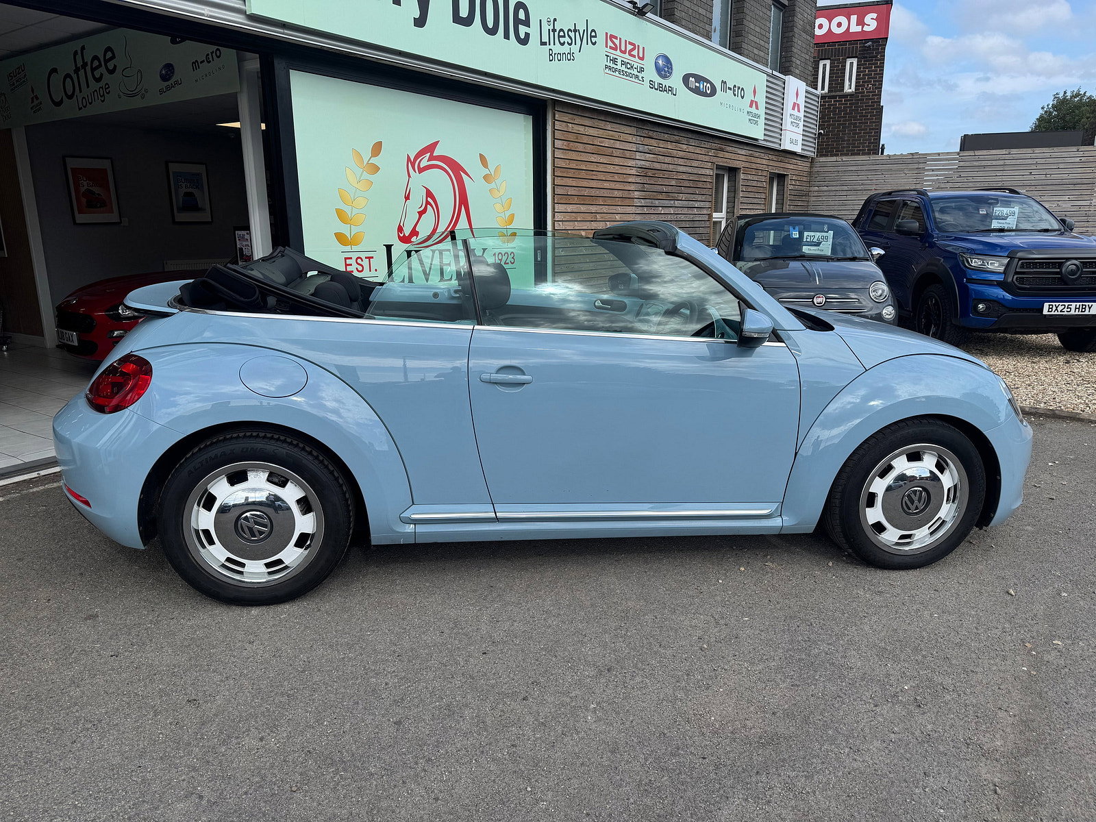 Volkswagen Beetle 2.0 TDI BlueMotion Tech Design Cabriolet 2dr Diesel Manual Euro 6 (s/s) (150 ps) 2dr Manual 2015