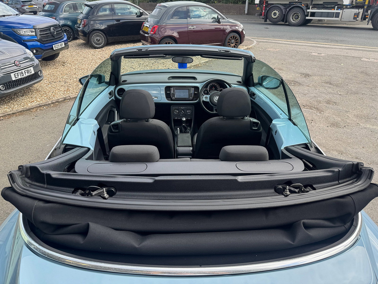 Volkswagen Beetle 2.0 TDI BlueMotion Tech Design Cabriolet 2dr Diesel Manual Euro 6 (s/s) (150 ps) 2dr Manual 2015