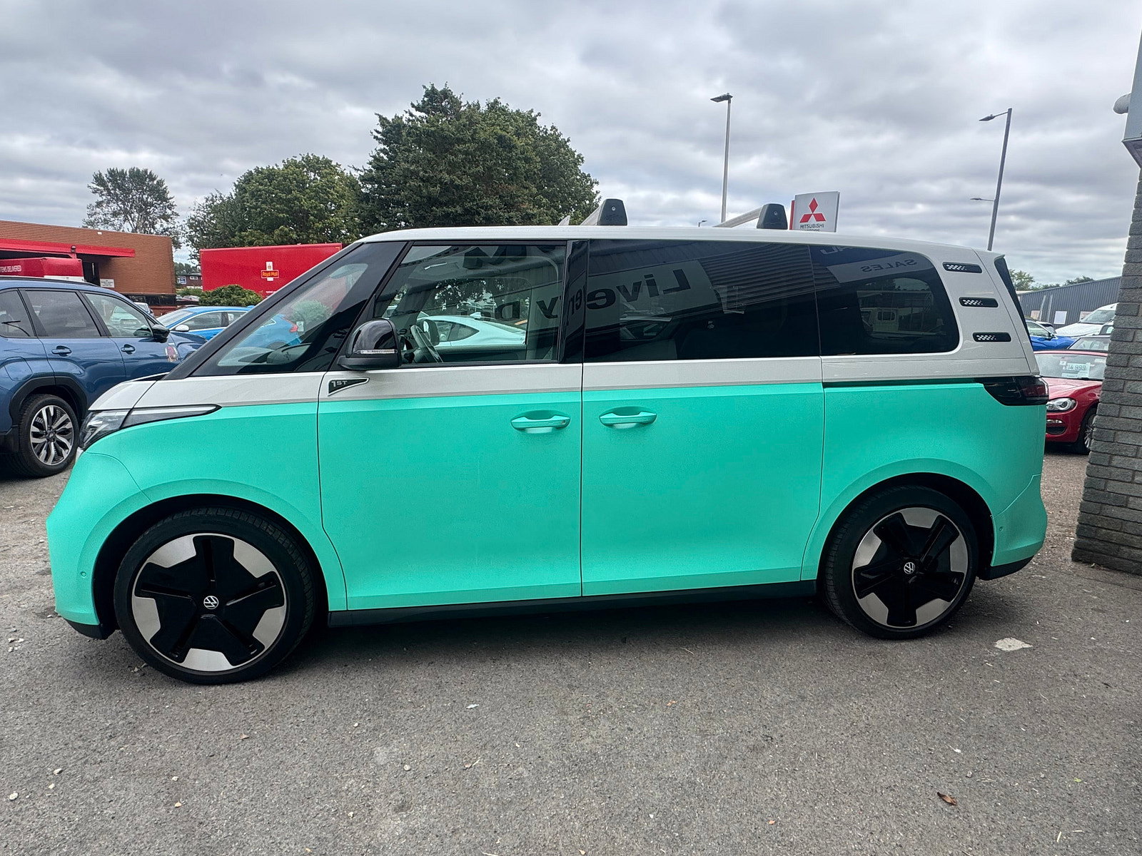 Volkswagen ID. Buzz Pro 77kWh 1ST Edition MPV 5dr Electric Auto (204 ps) 5dr Automatic 2023