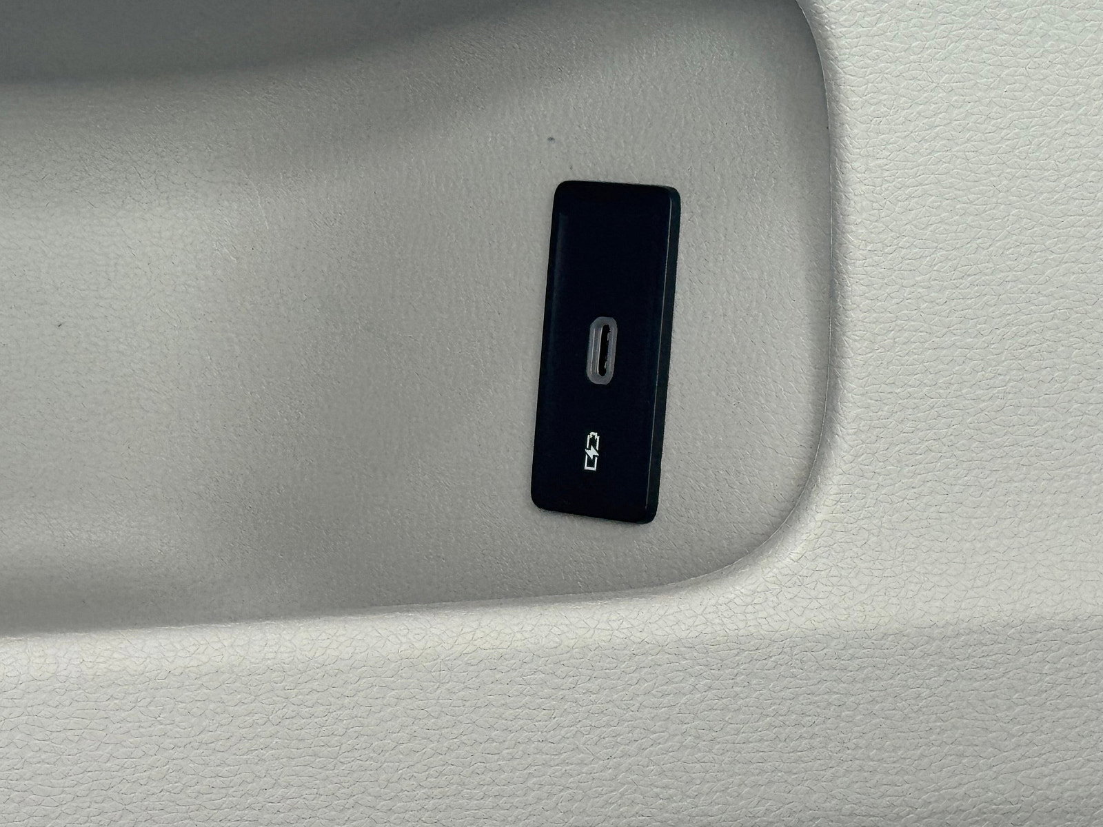 Volkswagen ID. Buzz Pro 77kWh 1ST Edition MPV 5dr Electric Auto (204 ps) 5dr Automatic 2023