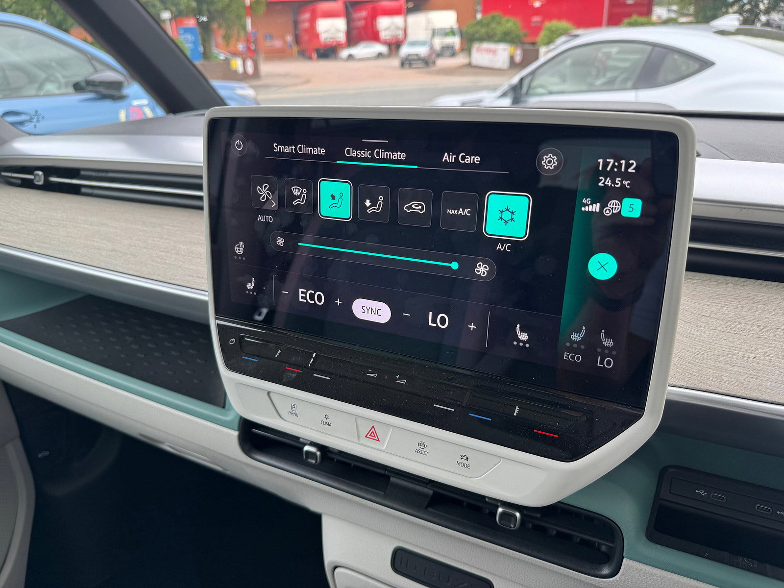 Volkswagen ID. Buzz Pro 77kWh 1ST Edition MPV 5dr Electric Auto (204 ps) 5dr Automatic 2023