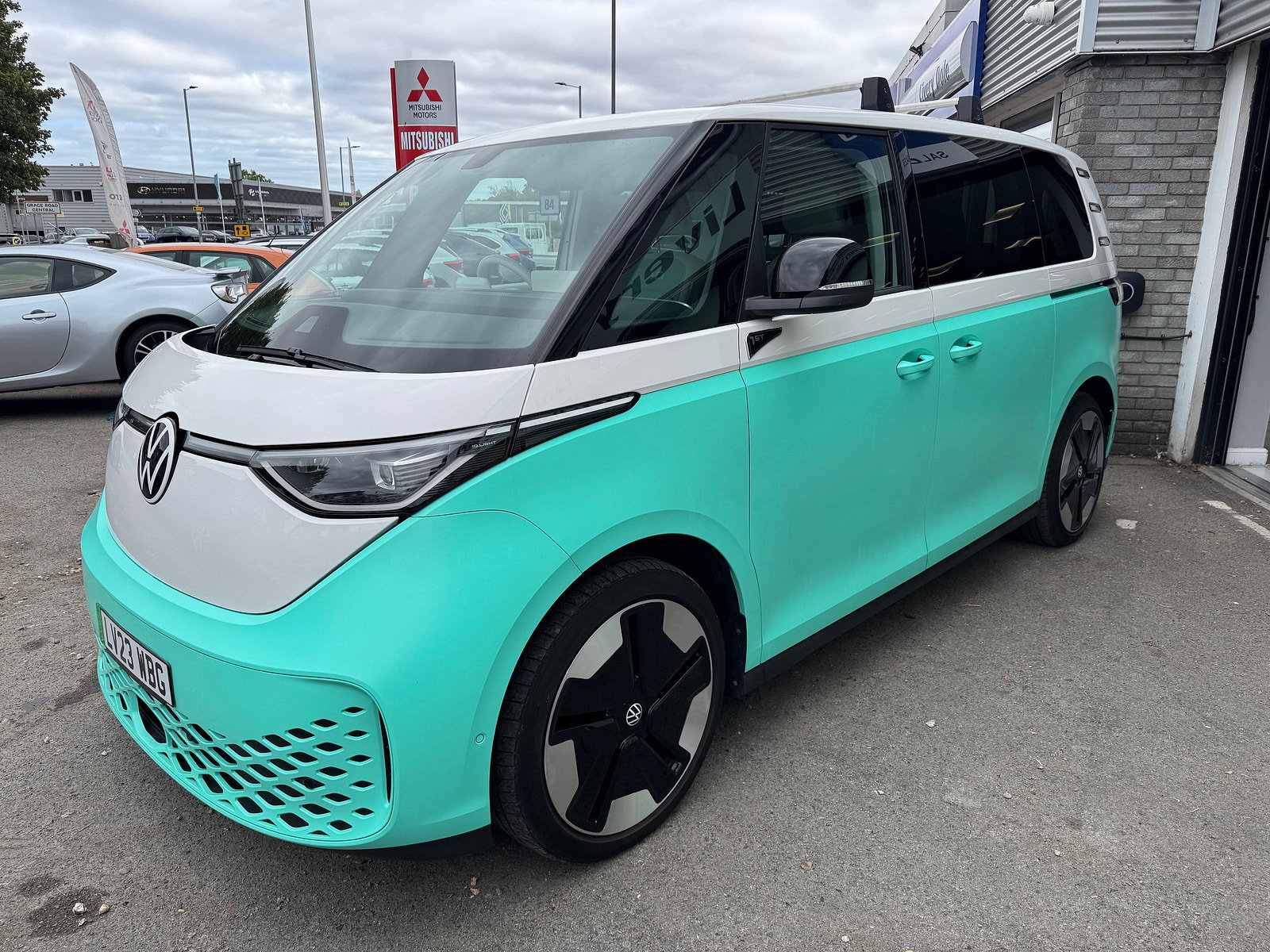 Volkswagen ID. Buzz Pro 77kWh 1ST Edition MPV 5dr Electric Auto (204 ps) 5dr Automatic 2023