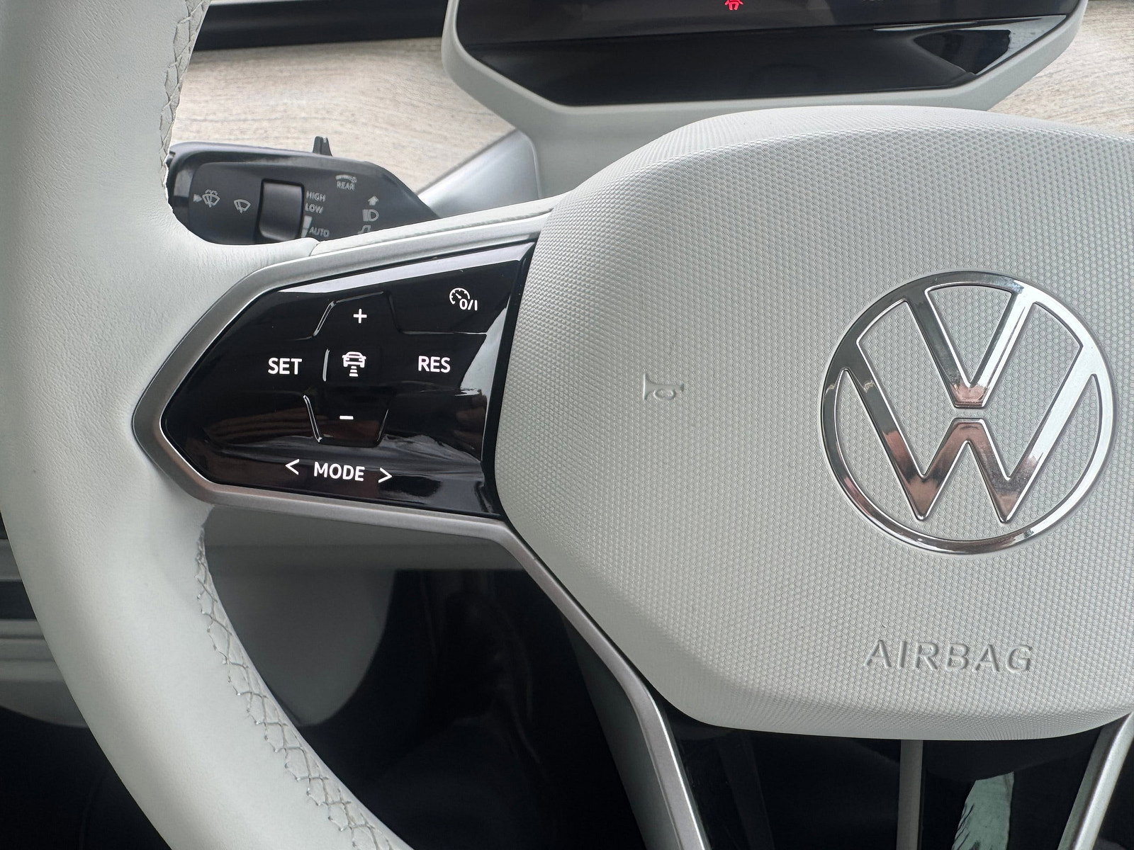 Volkswagen ID. Buzz Pro 77kWh 1ST Edition MPV 5dr Electric Auto (204 ps) 5dr Automatic 2023