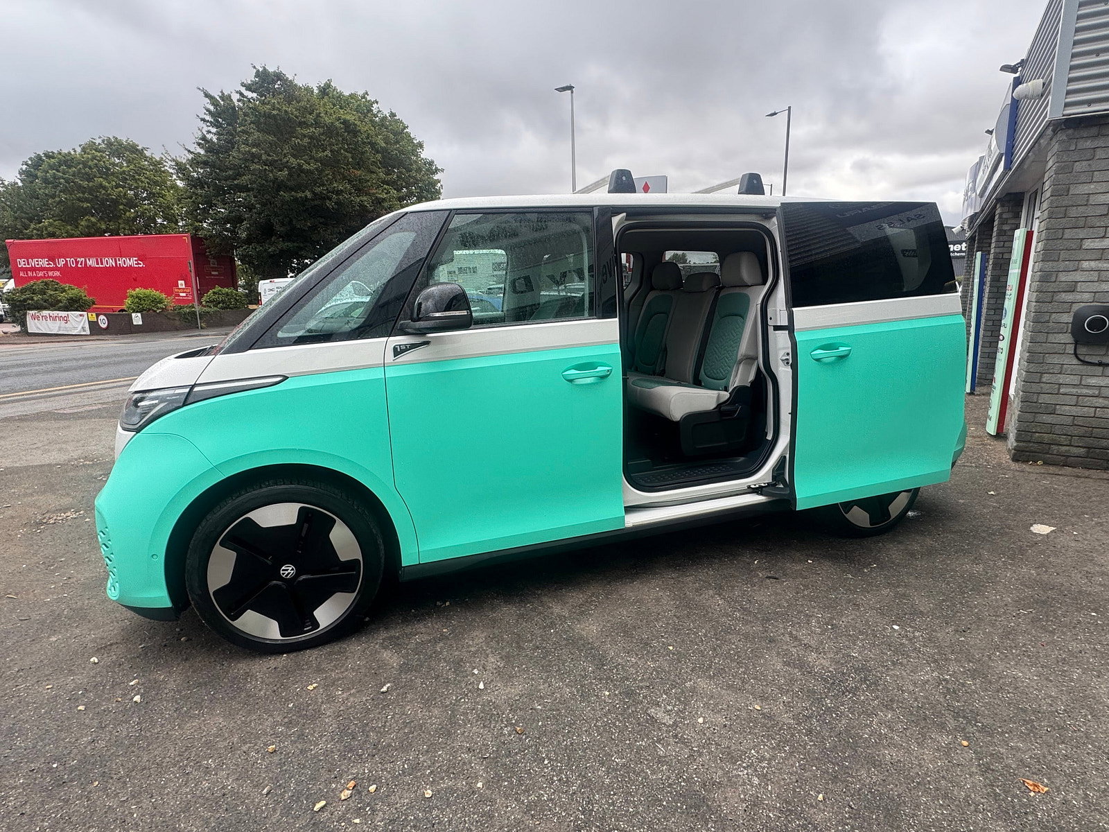 Volkswagen ID. Buzz Pro 77kWh 1ST Edition MPV 5dr Electric Auto (204 ps) 5dr Automatic 2023