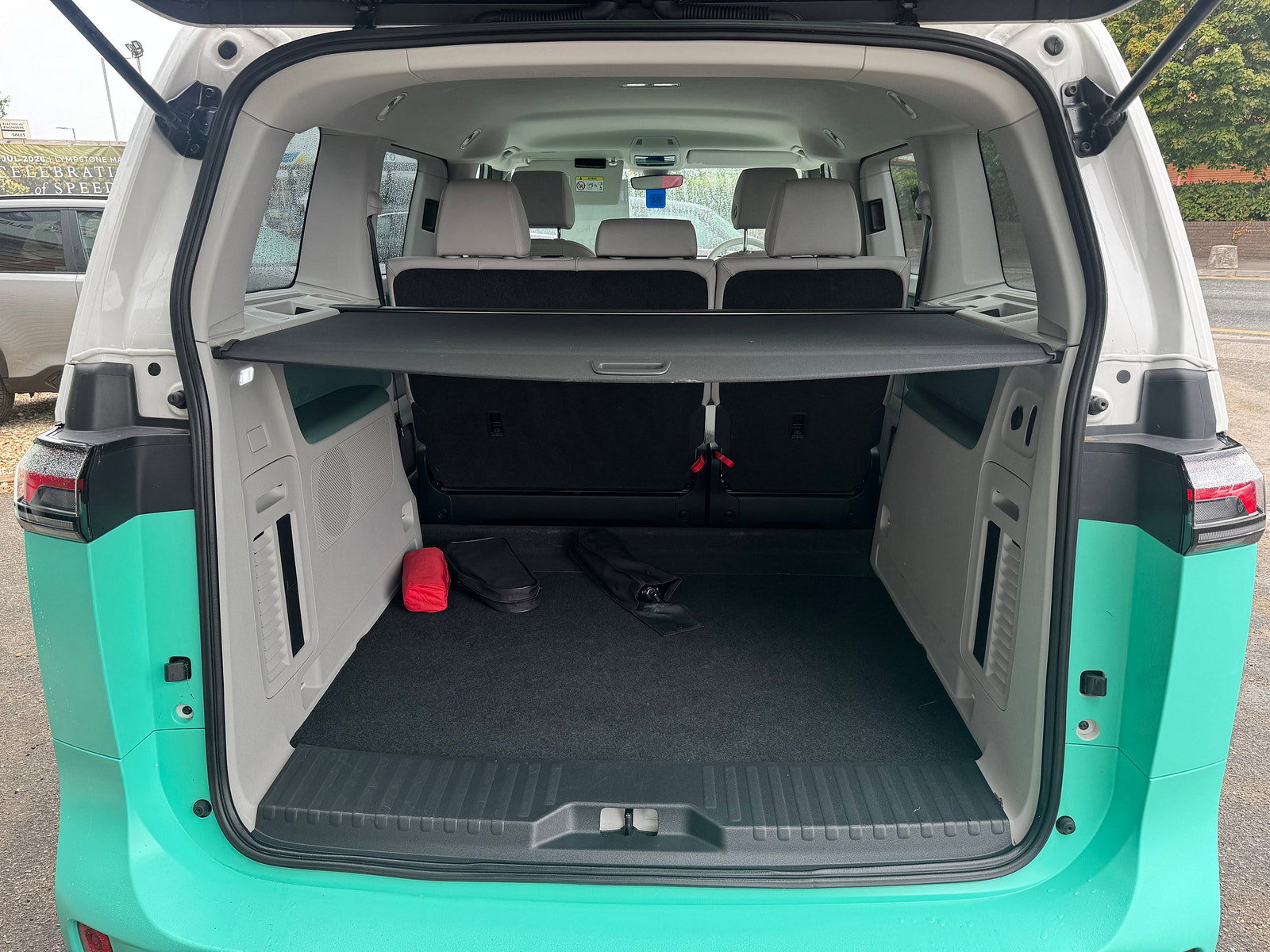 Volkswagen ID. Buzz Pro 77kWh 1ST Edition MPV 5dr Electric Auto (204 ps) 5dr Automatic 2023