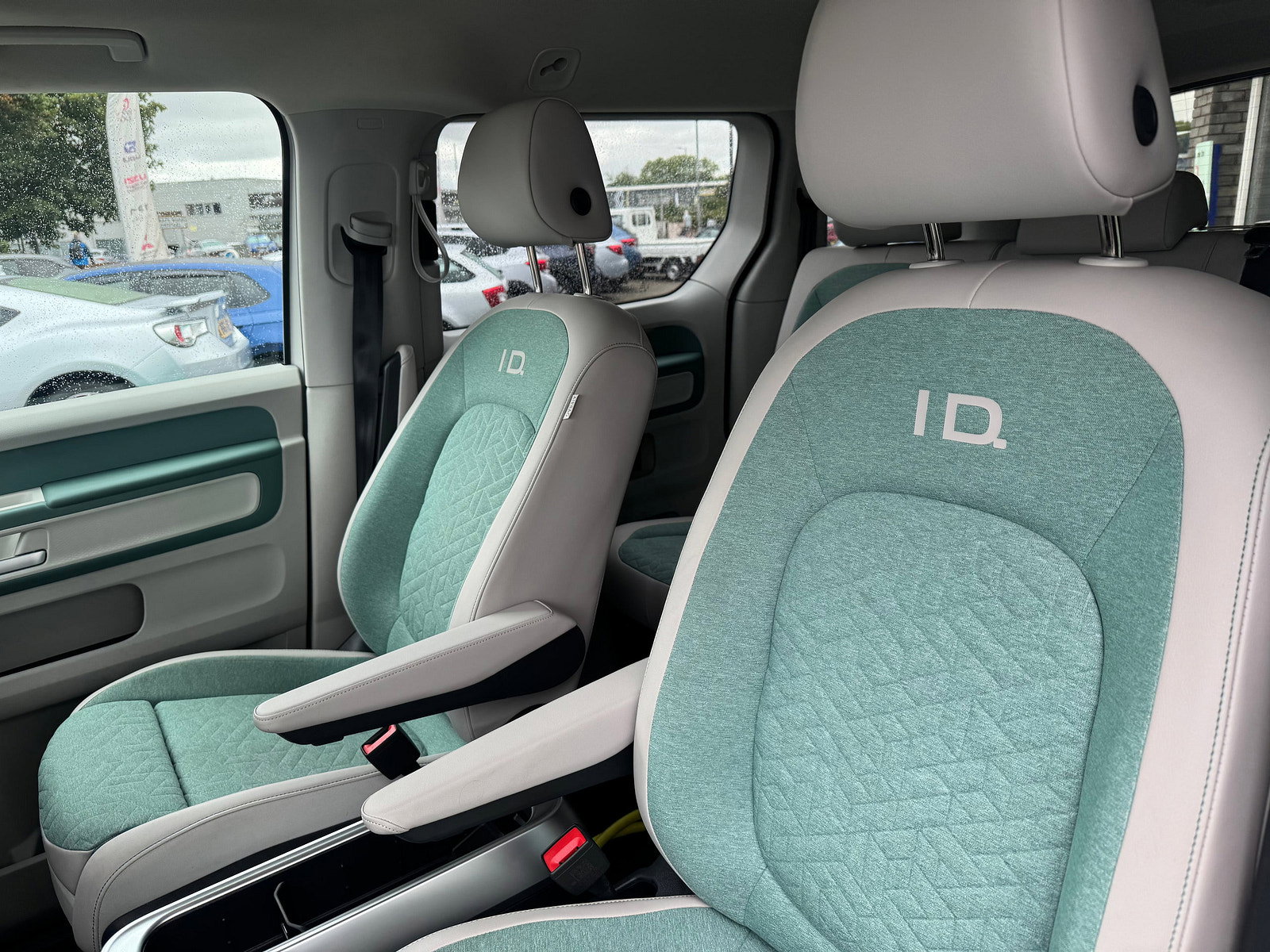 Volkswagen ID. Buzz Pro 77kWh 1ST Edition MPV 5dr Electric Auto (204 ps) 5dr Automatic 2023