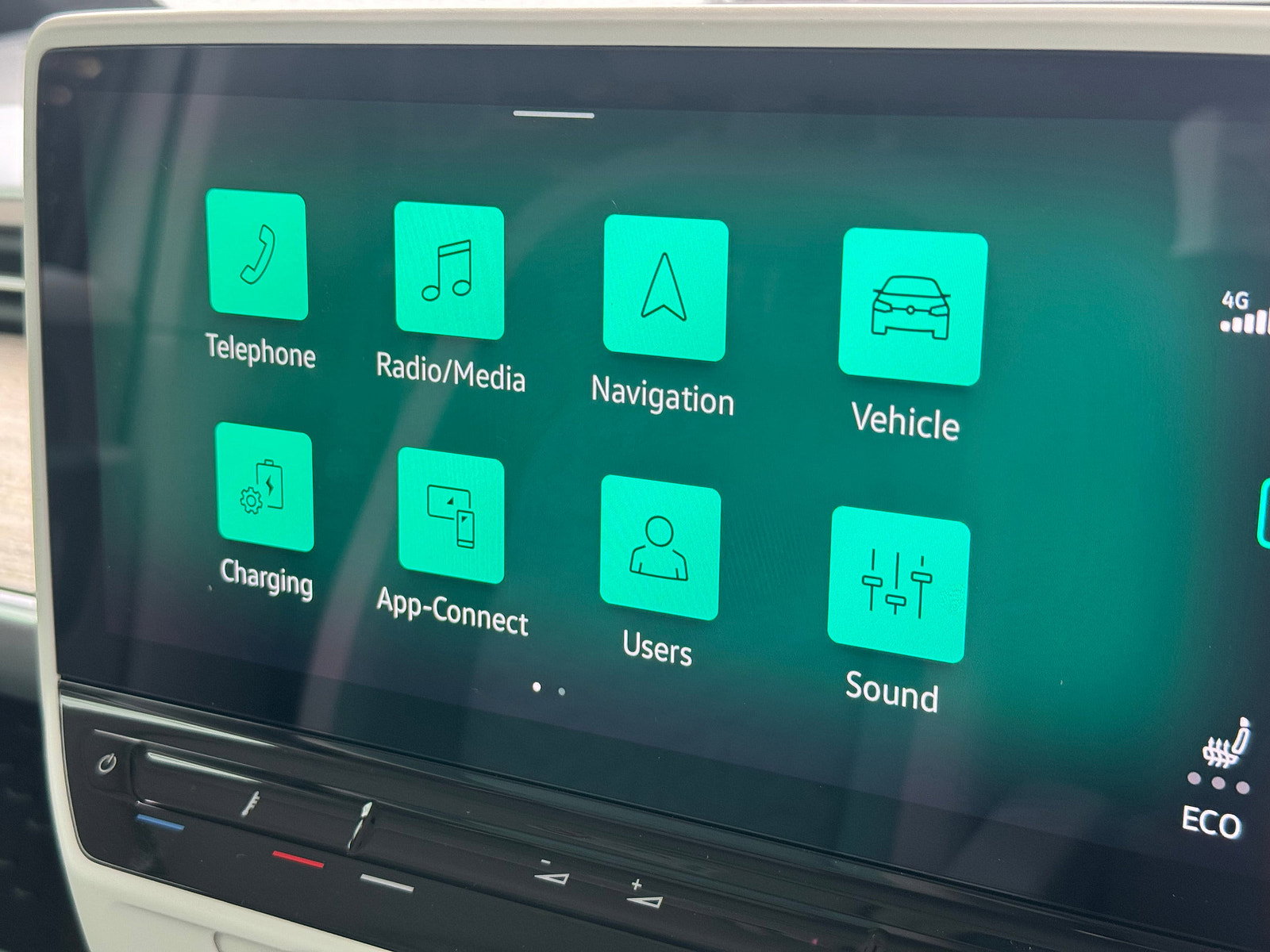 Volkswagen ID. Buzz Pro 77kWh 1ST Edition MPV 5dr Electric Auto (204 ps) 5dr Automatic 2023