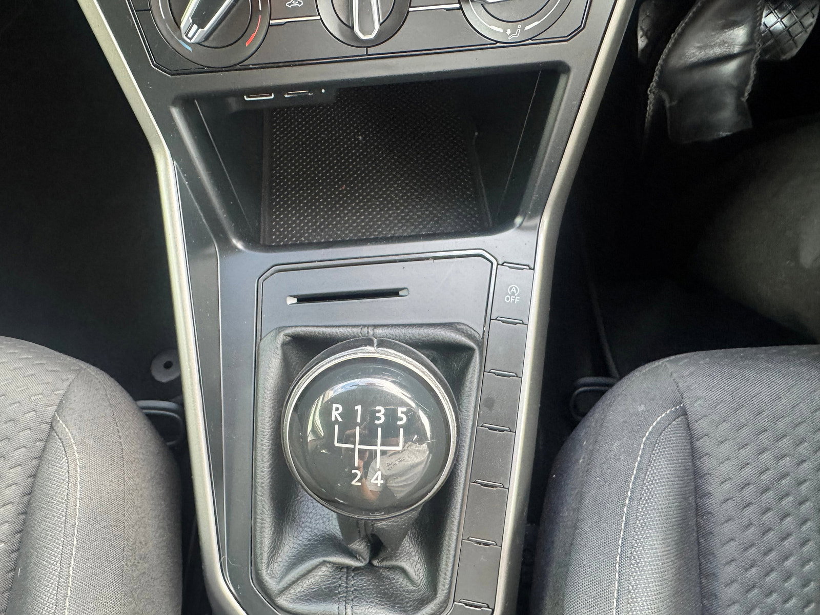 Volkswagen Polo 1.0 SE Hatchback 5dr Petrol Manual Euro 6 (s/s) (65 ps) 5dr Manual 2018