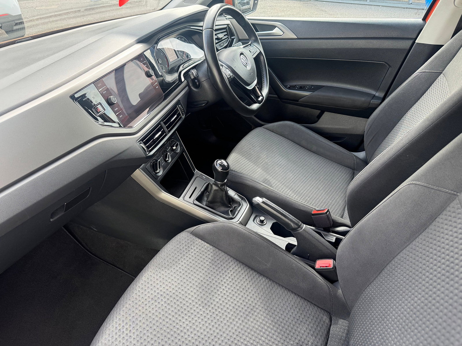 Volkswagen Polo 1.0 SE Hatchback 5dr Petrol Manual Euro 6 (s/s) (65 ps) 5dr Manual 2018