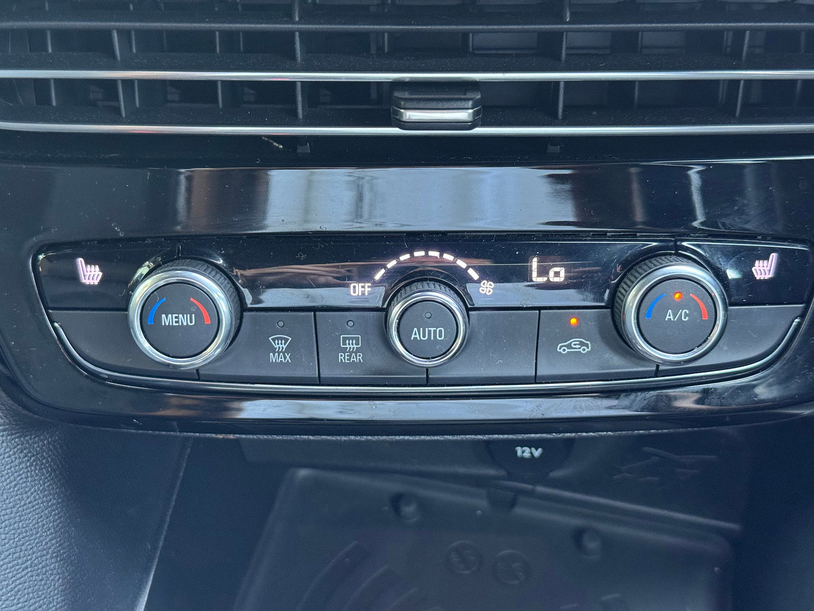 Vauxhall Mokka electric 50kWh Launch Edition SUV 5dr Electric Auto (136 ps) 5dr Automatic 2021