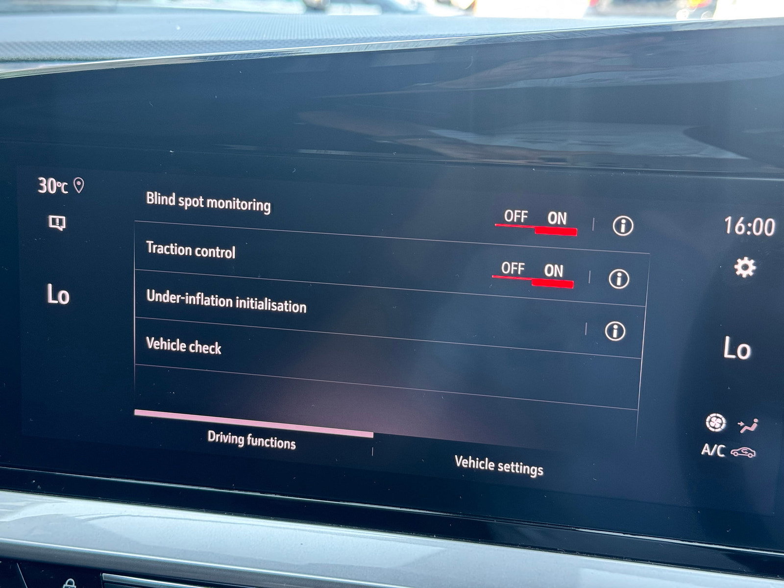 Vauxhall Mokka electric 50kWh Launch Edition SUV 5dr Electric Auto (136 ps) 5dr Automatic 2021