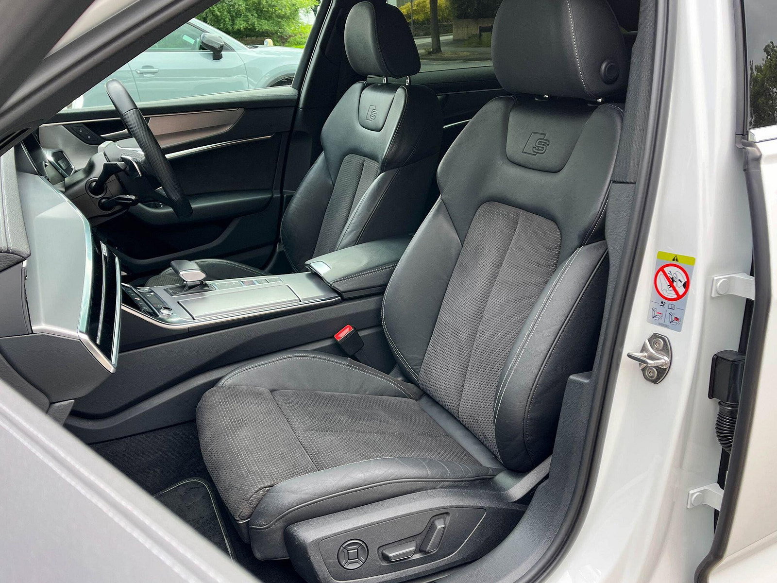 Audi A6 Saloon 2.0 TDI 40 S Line quattro S tronic 204ps 4dr Automatic 2019