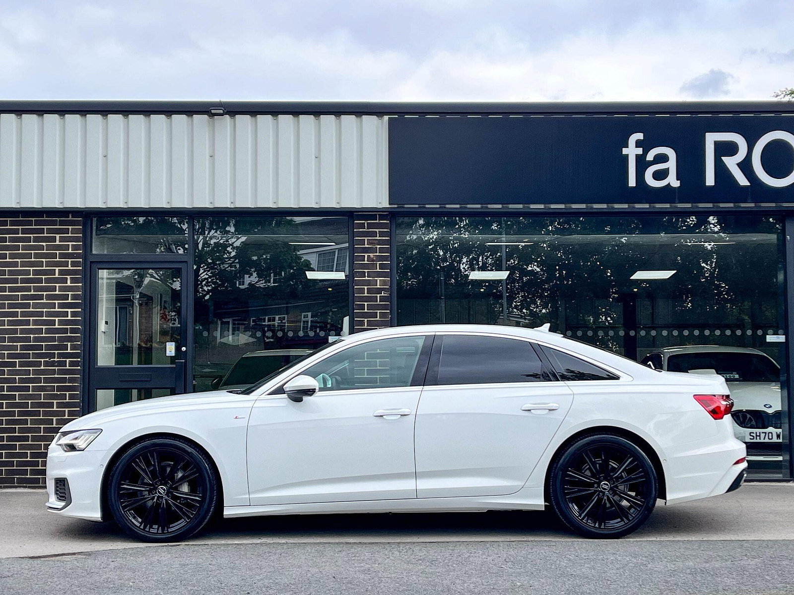 Audi A6 Saloon 2.0 TDI 40 S Line quattro S tronic 204ps 4dr Automatic 2019