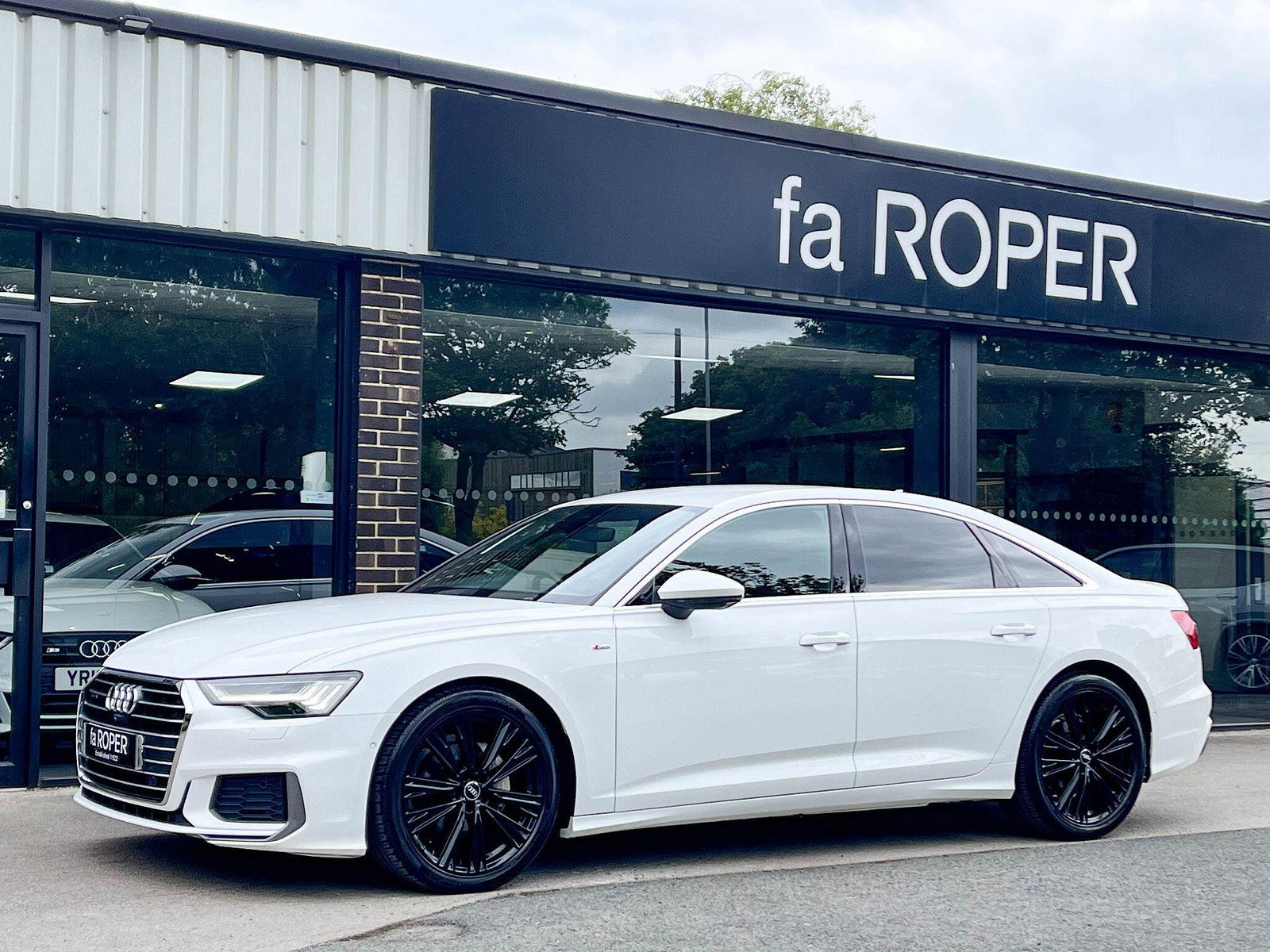 Audi A6 Saloon 2.0 TDI 40 S Line quattro S tronic 204ps 4dr Automatic 2019