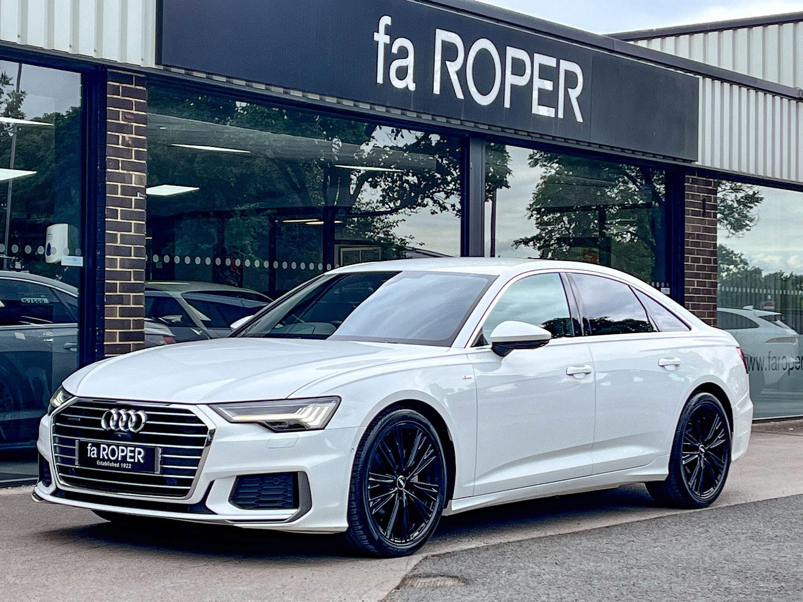 Audi A6 Saloon 2.0 TDI 40 S line Saloon 4dr Diesel S Tronic quattro Euro 6 (s/s) (204 ps) 4dr Automatic 2019