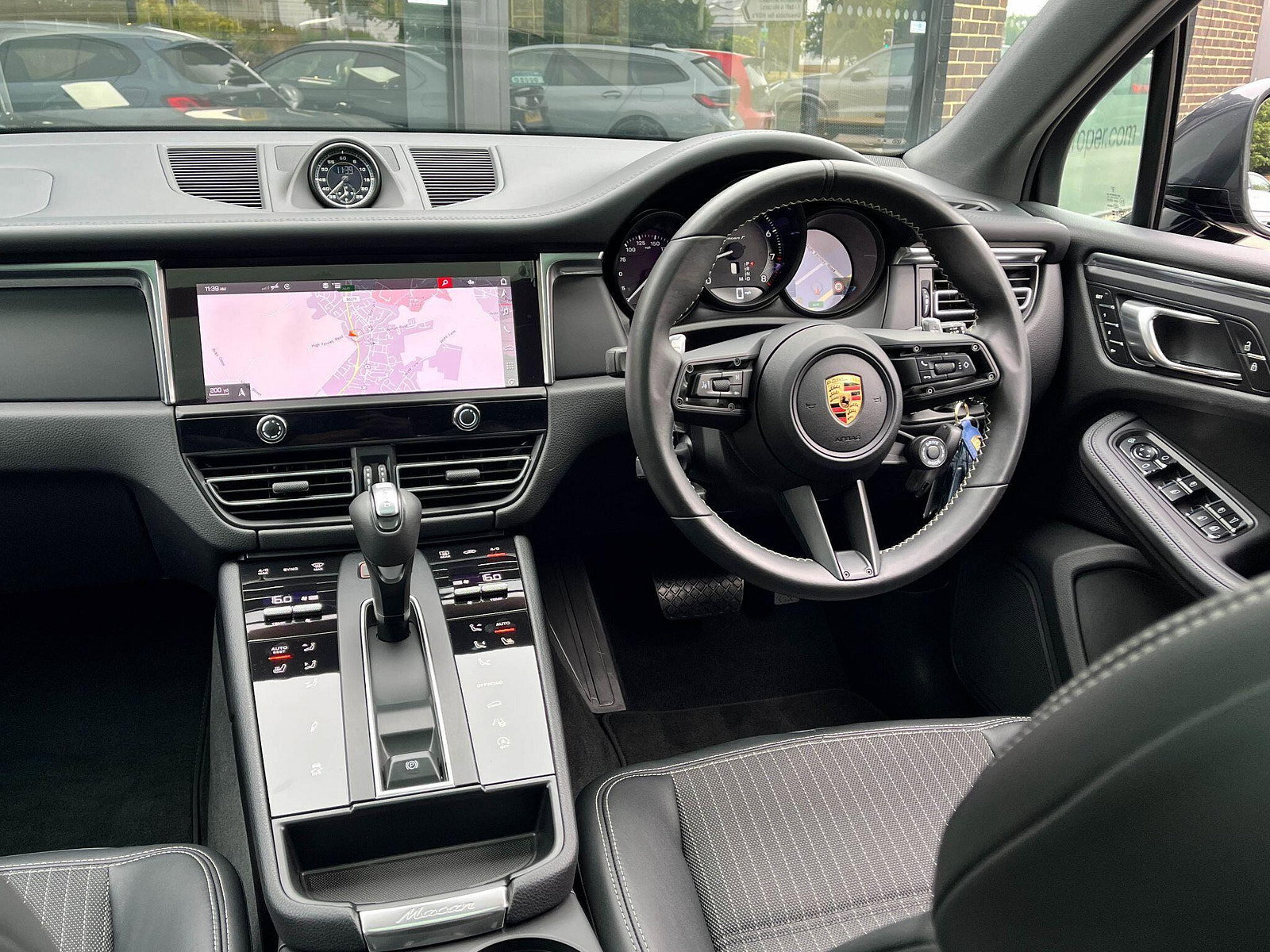 Porsche Macan 2.0T 'T' PDK 265ps 5dr Automatic 2024