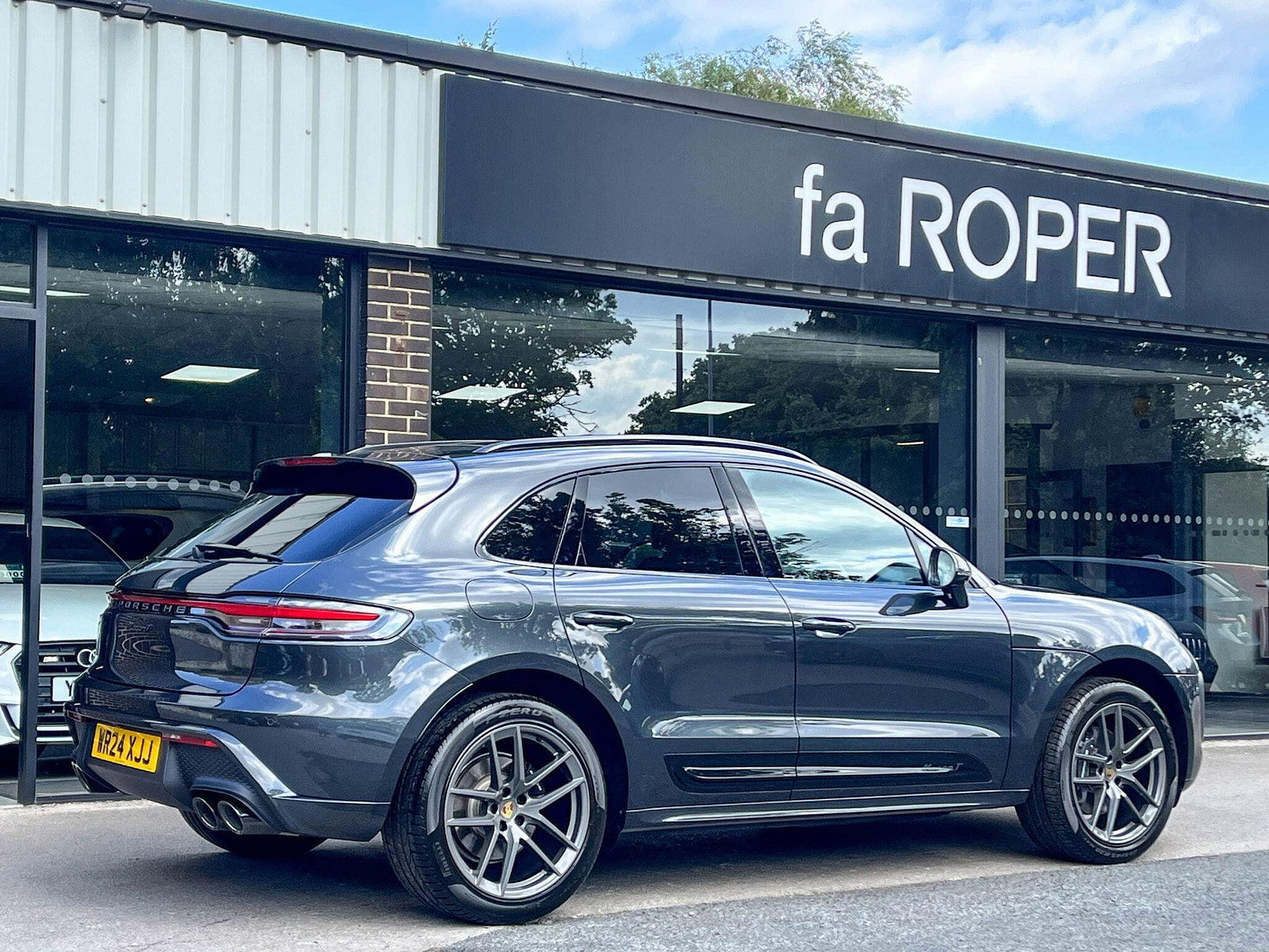 Porsche Macan 2.0T 'T' PDK 265ps 5dr Automatic 2024