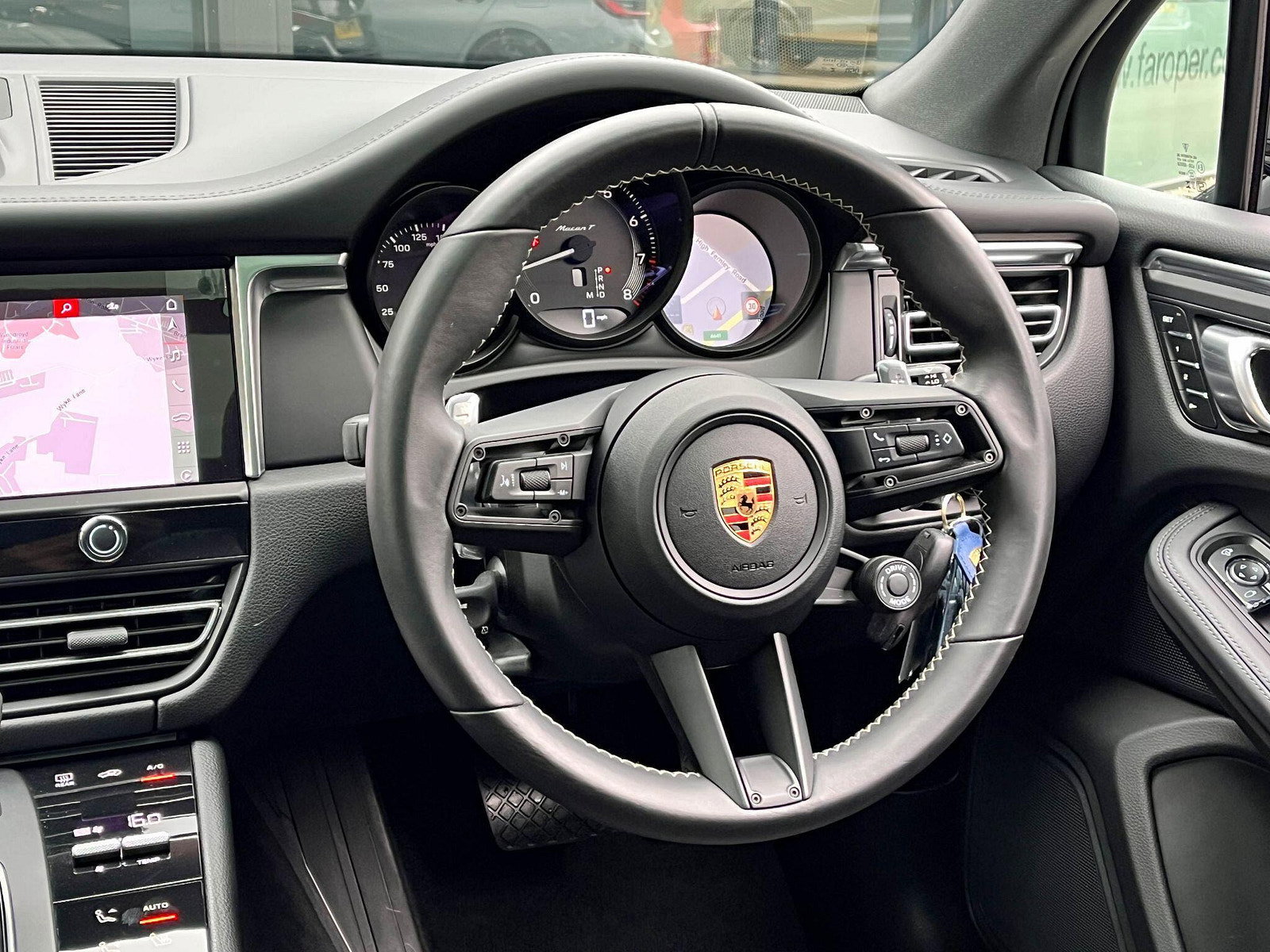 Porsche Macan 2.0T 'T' PDK 265ps 5dr Automatic 2024