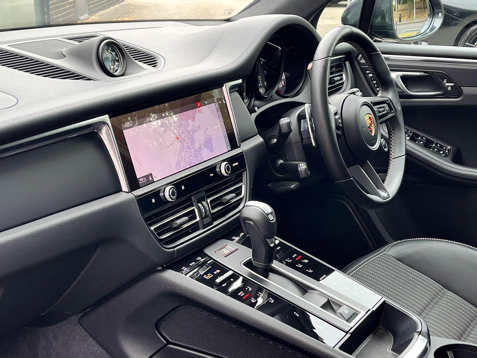 Porsche Macan 2.0T 'T' PDK 265ps 5dr Automatic 2024