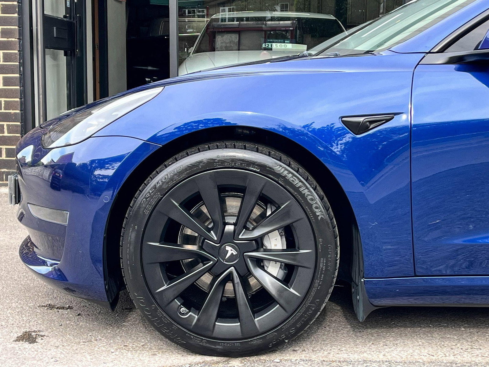 Tesla Model 3 (Dual Motor) Long Range Auto 4WDE 4dr 4dr Automatic 2021