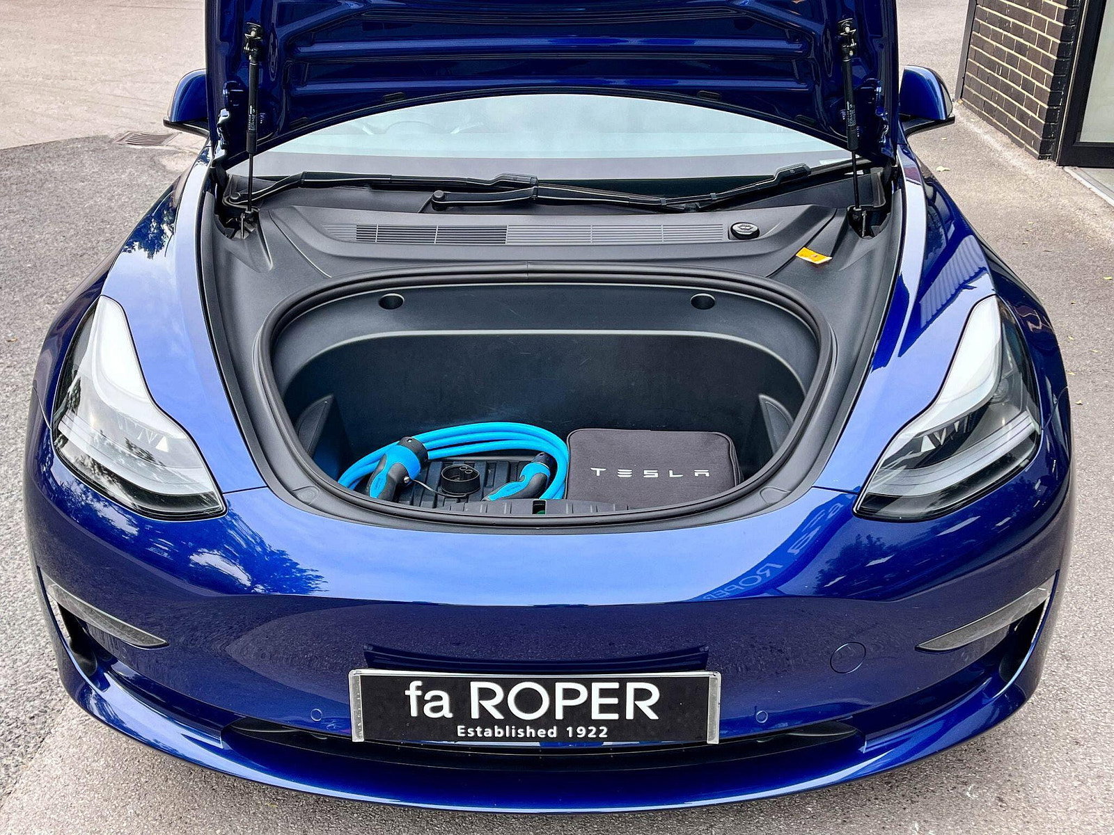 Tesla Model 3 (Dual Motor) Long Range Auto 4WDE 4dr 4dr Automatic 2021