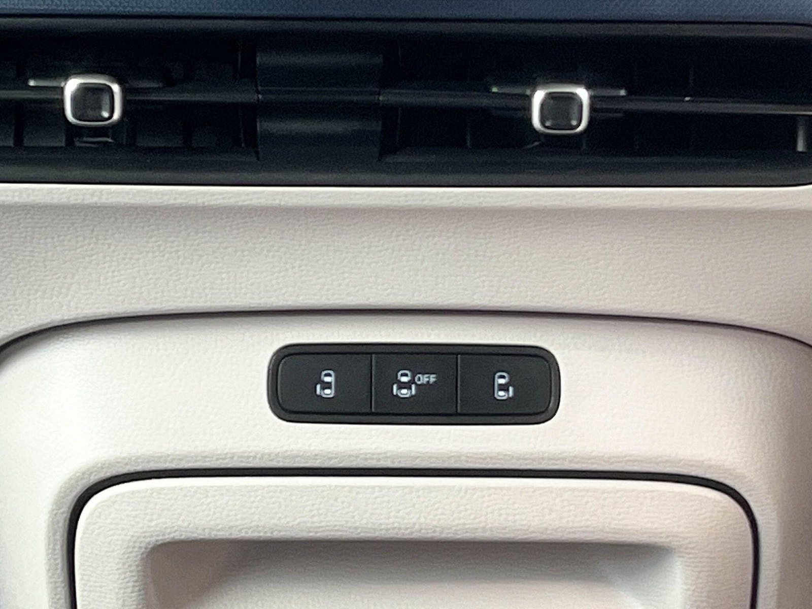Volkswagen ID. Buzz Pro 77kWh Style Auto 5dr 5dr Automatic 2023
