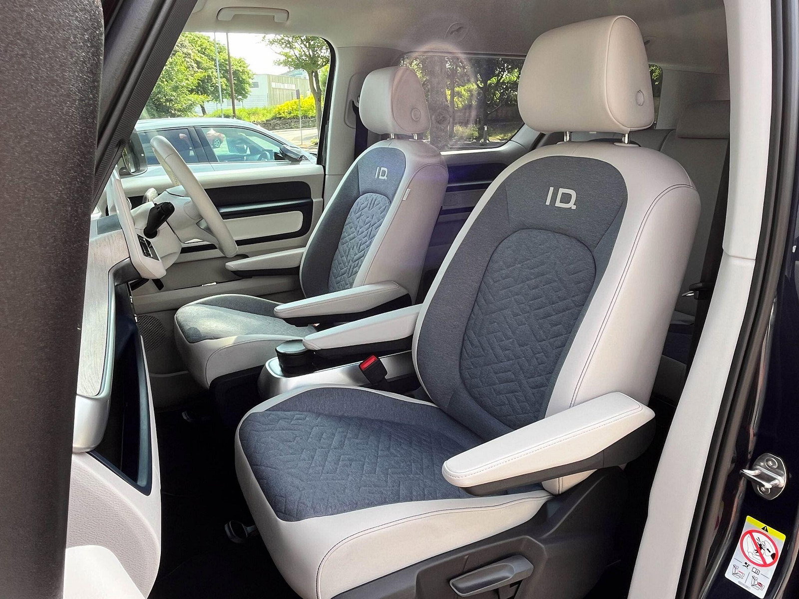 Volkswagen ID. Buzz Pro 77kWh Style Auto 5dr 5dr Automatic 2023