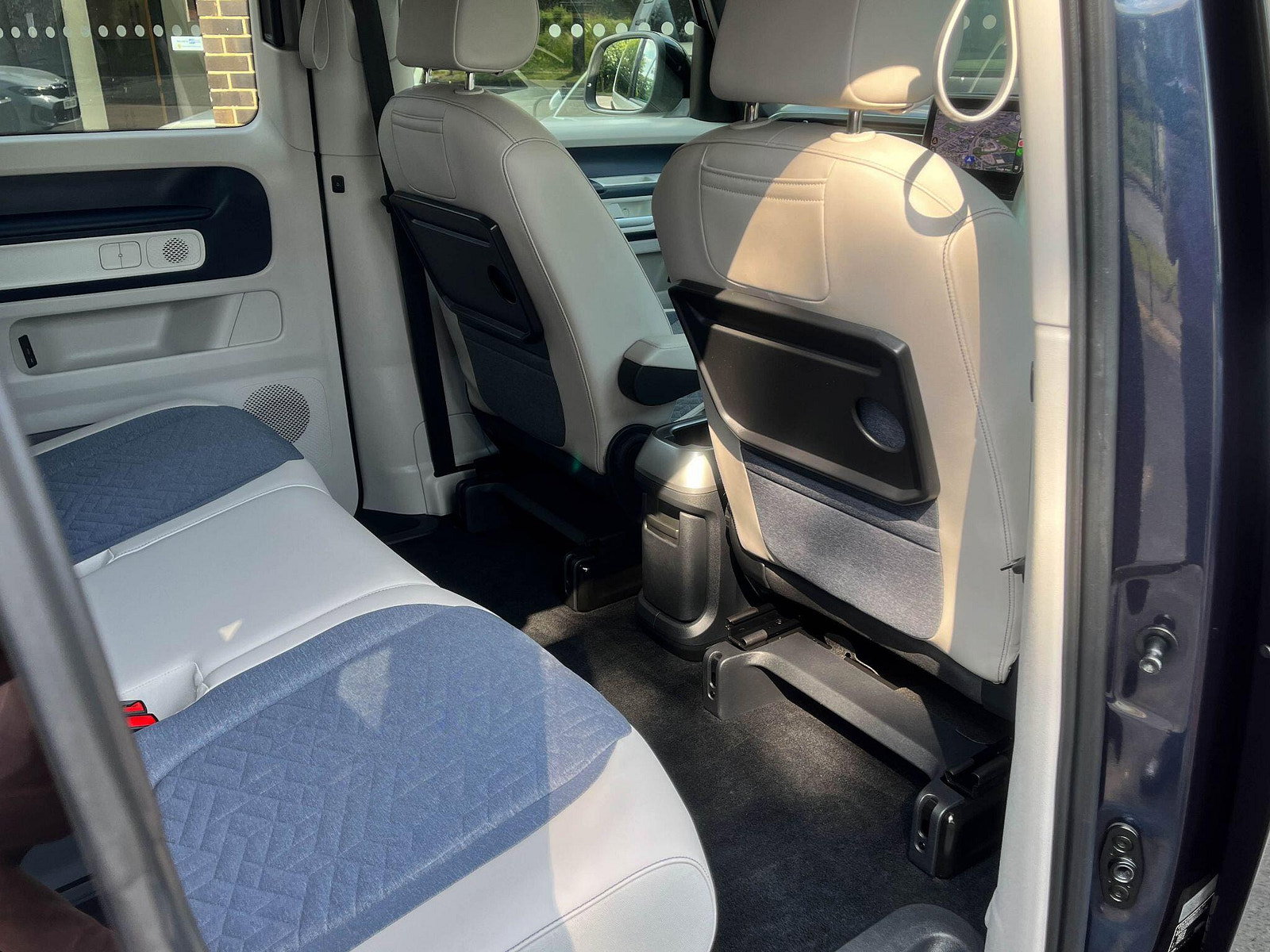 Volkswagen ID. Buzz Pro 77kWh Style Auto 5dr 5dr Automatic 2023