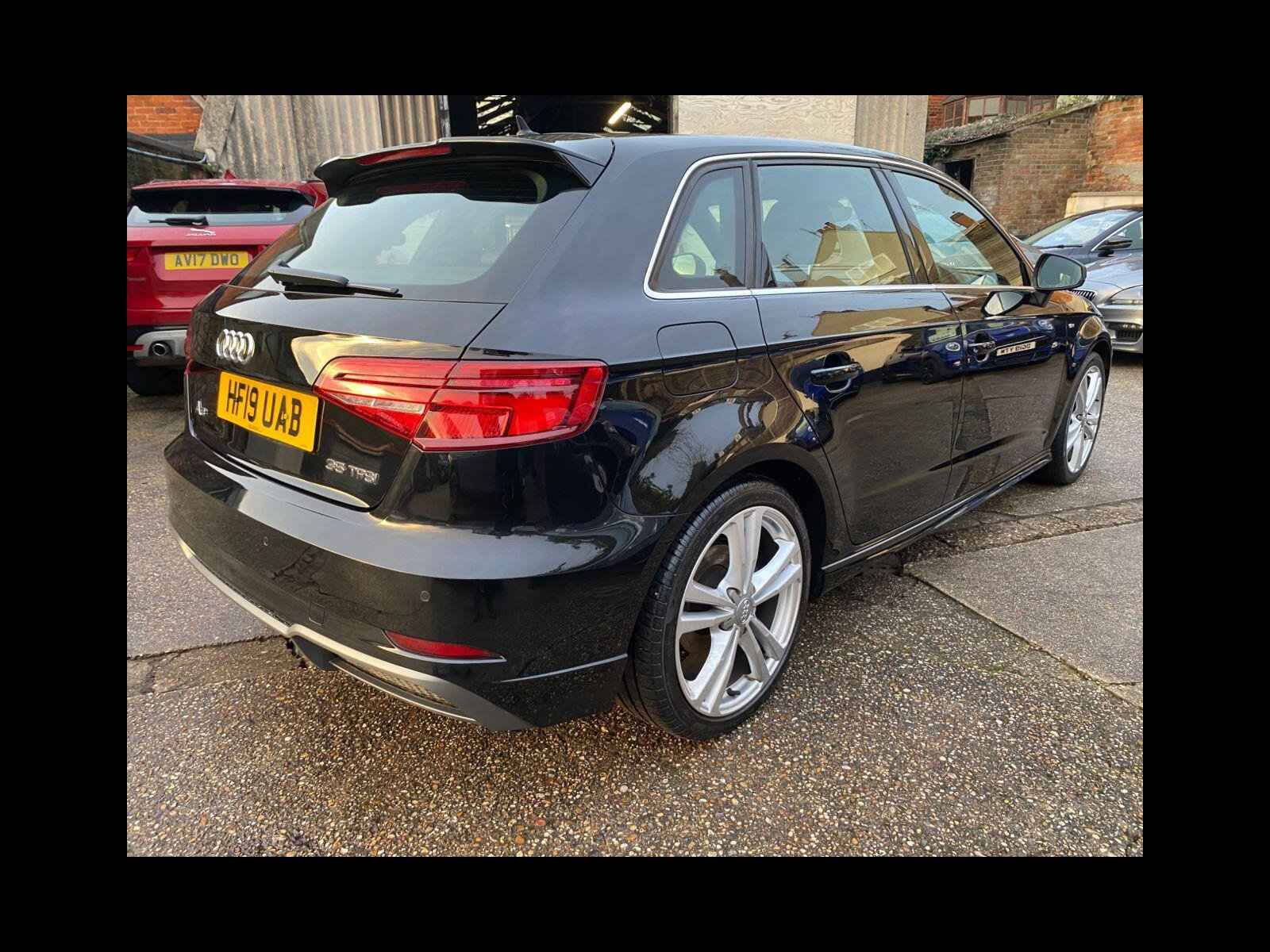 Audi A3 1.5 TFSI CoD 35 S line Sportback 5dr Petrol Manual Euro 6 (s/s) (150 ps) Low mileage, S Line Spec, Nav, USB 5dr Manual 2019