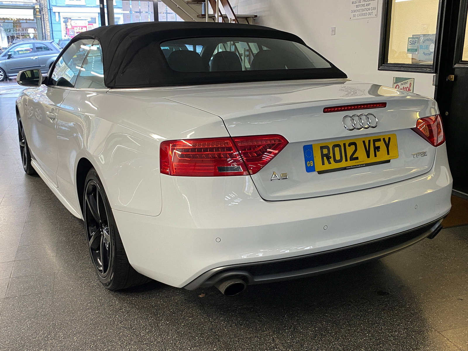 Audi A5 Cabriolet 2.0 TFSI S line Convertible 2dr Petrol Multitronic Euro 5 (s/s) (211 ps) 2dr Automatic 2012