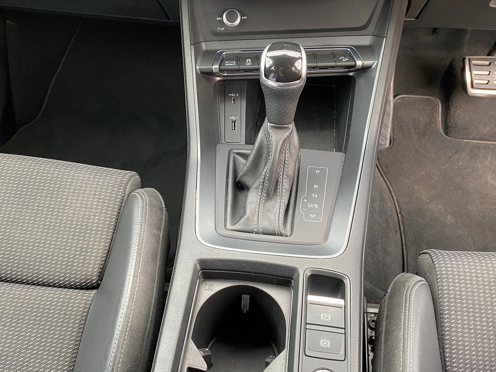 Audi Q3 1.5 TFSI CoD 35 S line SUV 5dr Petrol S Tronic Euro 6 (s/s) (150 ps) 5dr Automatic 2020