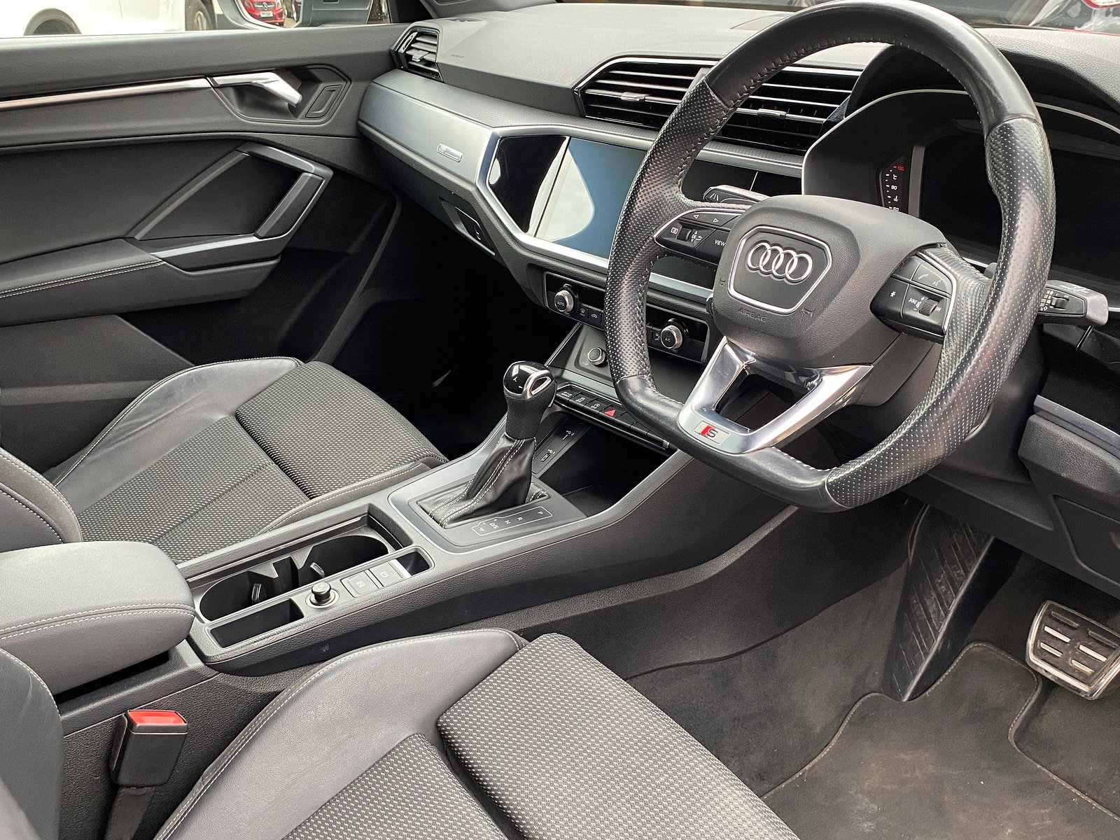Audi Q3 1.5 TFSI CoD 35 S line SUV 5dr Petrol S Tronic Euro 6 (s/s) (150 ps) 5dr Automatic 2020