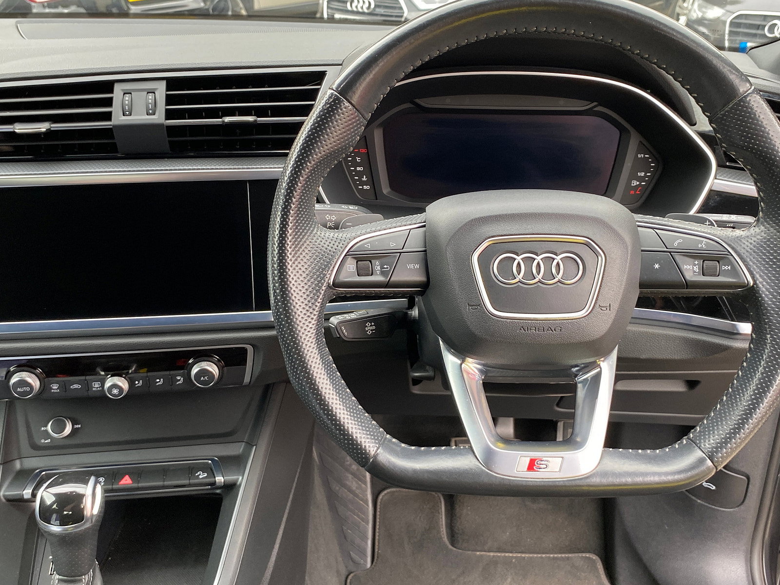 Audi Q3 1.5 TFSI CoD 35 S line SUV 5dr Petrol S Tronic Euro 6 (s/s) (150 ps) 5dr Automatic 2020