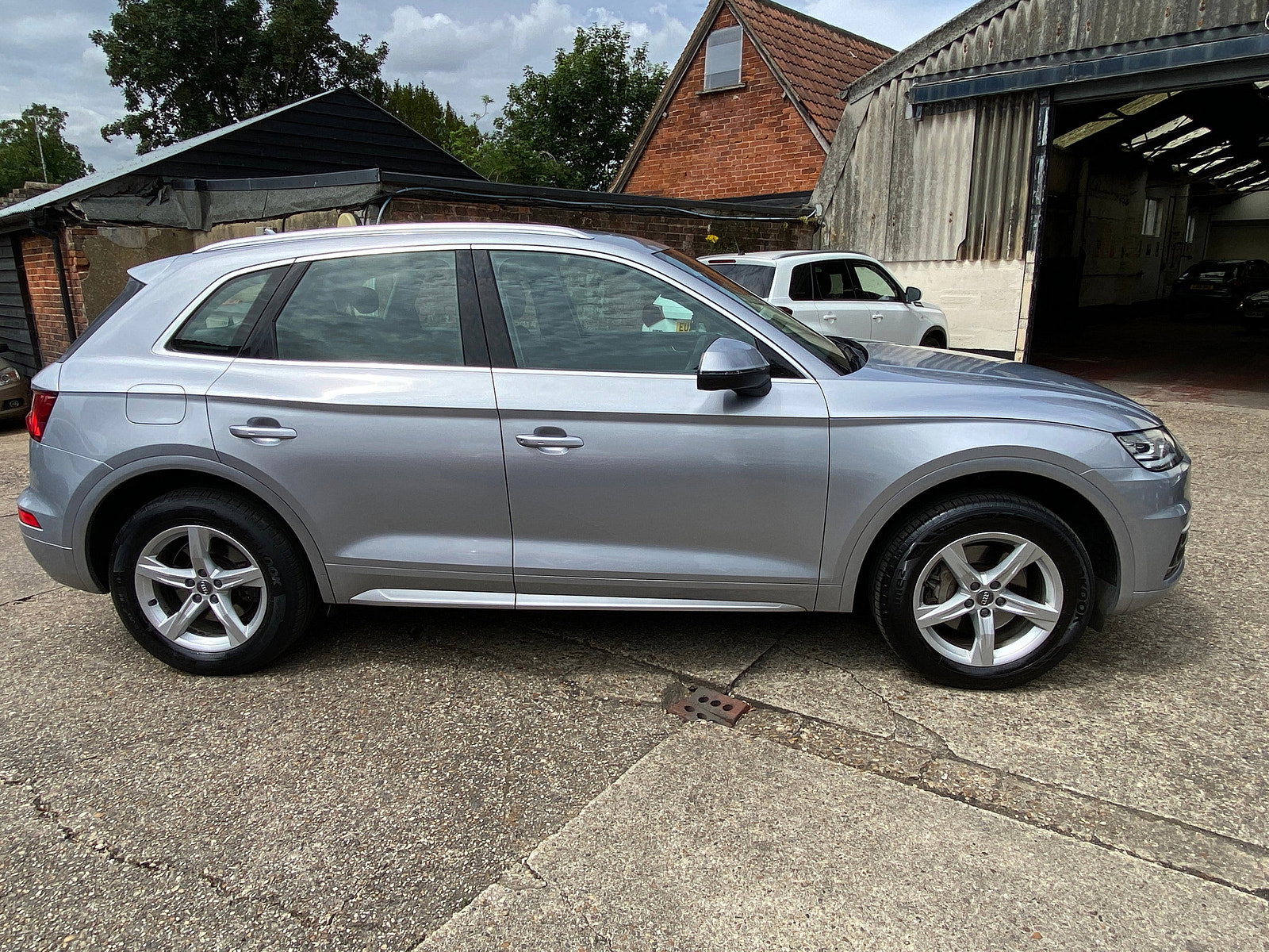 Audi Q5 2.0 TFSI 45 Sport SUV 5dr Petrol S Tronic quattro Euro 6 (s/s) (245 ps) 5dr Automatic 2018