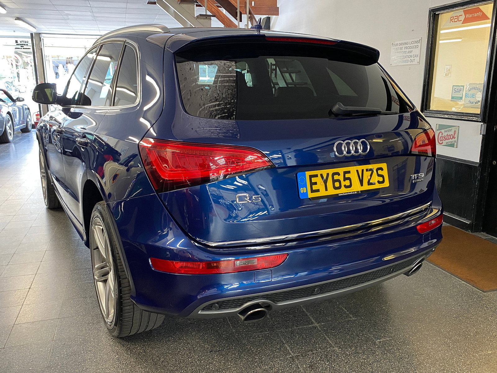Audi Q5 2.0 TFSI S line Plus SUV 5dr Petrol Manual quattro Euro 6 (s/s) (230 ps) 5dr Manual 2015