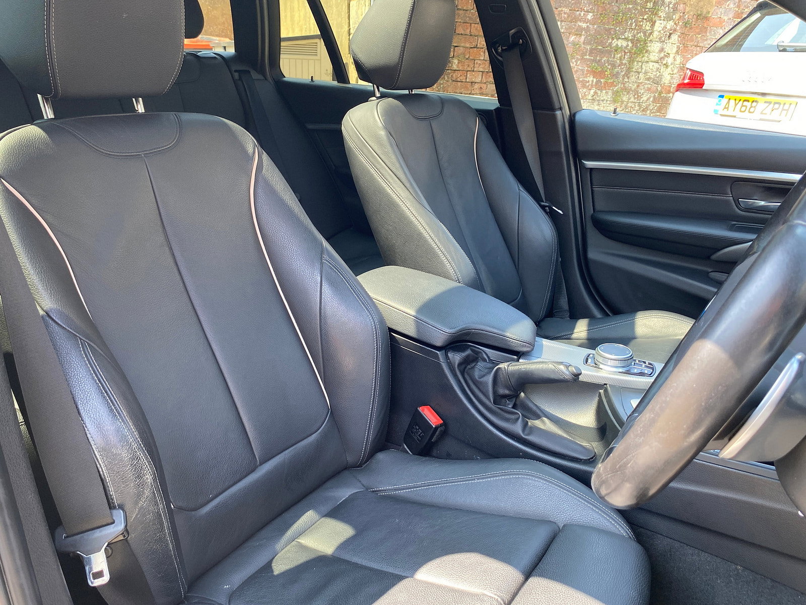 BMW 3 Series 2.0 320i M Sport Shadow Edition Touring 5dr Petrol Auto Euro 6 (s/s) (184 ps) 5dr Automatic 2019