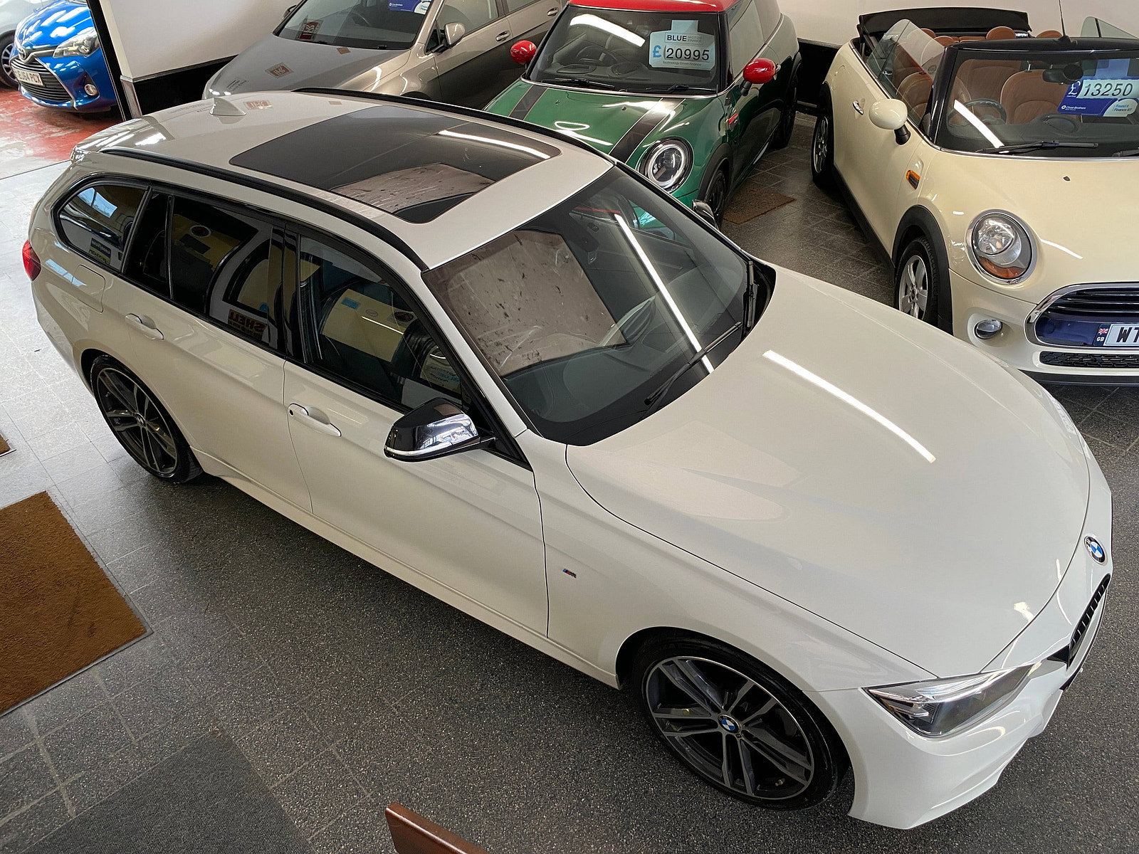 BMW 3 Series 2.0 320i M Sport Shadow Edition Touring 5dr Petrol Auto Euro 6 (s/s) (184 ps) 5dr Automatic 2019