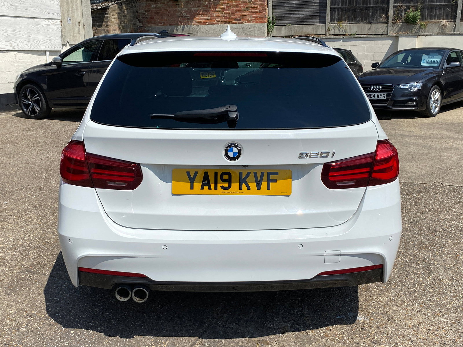 BMW 3 Series 2.0 320i M Sport Shadow Edition Touring 5dr Petrol Auto Euro 6 (s/s) (184 ps) 5dr Automatic 2019