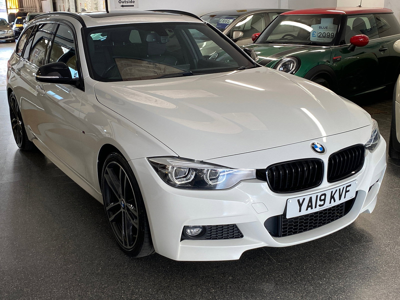 BMW 3 Series 2.0 320i M Sport Shadow Edition Touring 5dr Petrol Auto Euro 6 (s/s) (184 ps) 5dr Automatic 2019