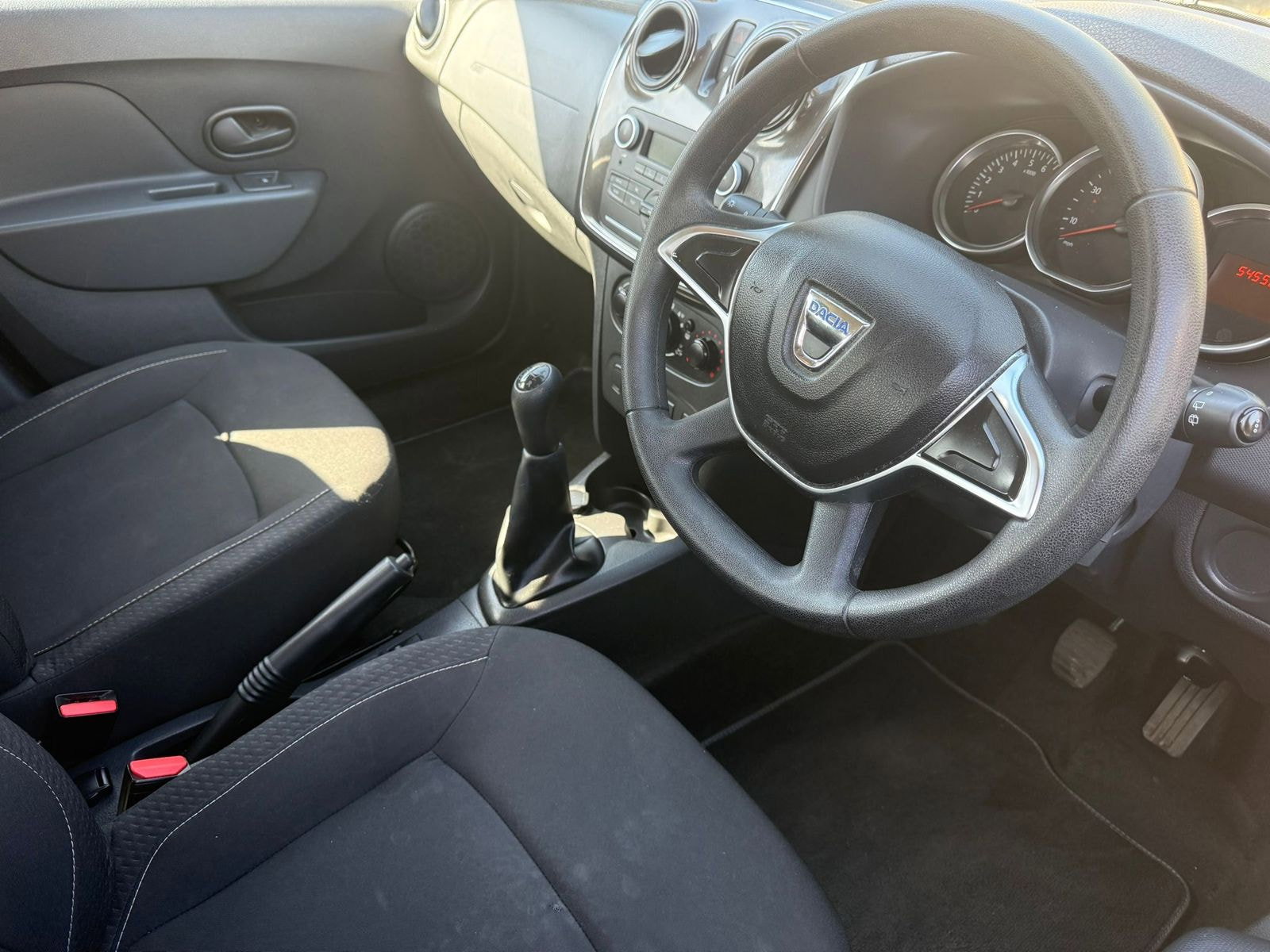 Dacia Sandero 0.9 TCe Essential Hatchback 5dr Petrol Manual Euro 6 (s/s) (90 ps) 5dr Manual 2019