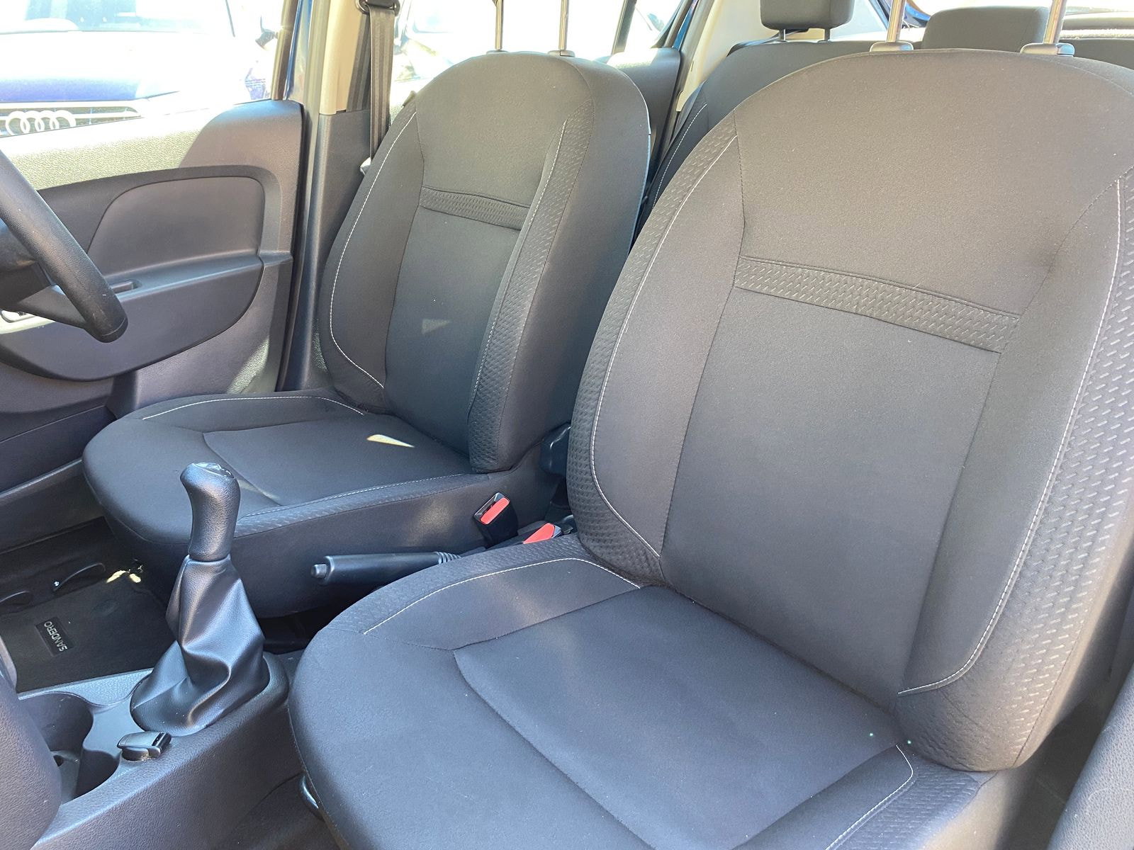 Dacia Sandero 0.9 TCe Essential Hatchback 5dr Petrol Manual Euro 6 (s/s) (90 ps) 5dr Manual 2019