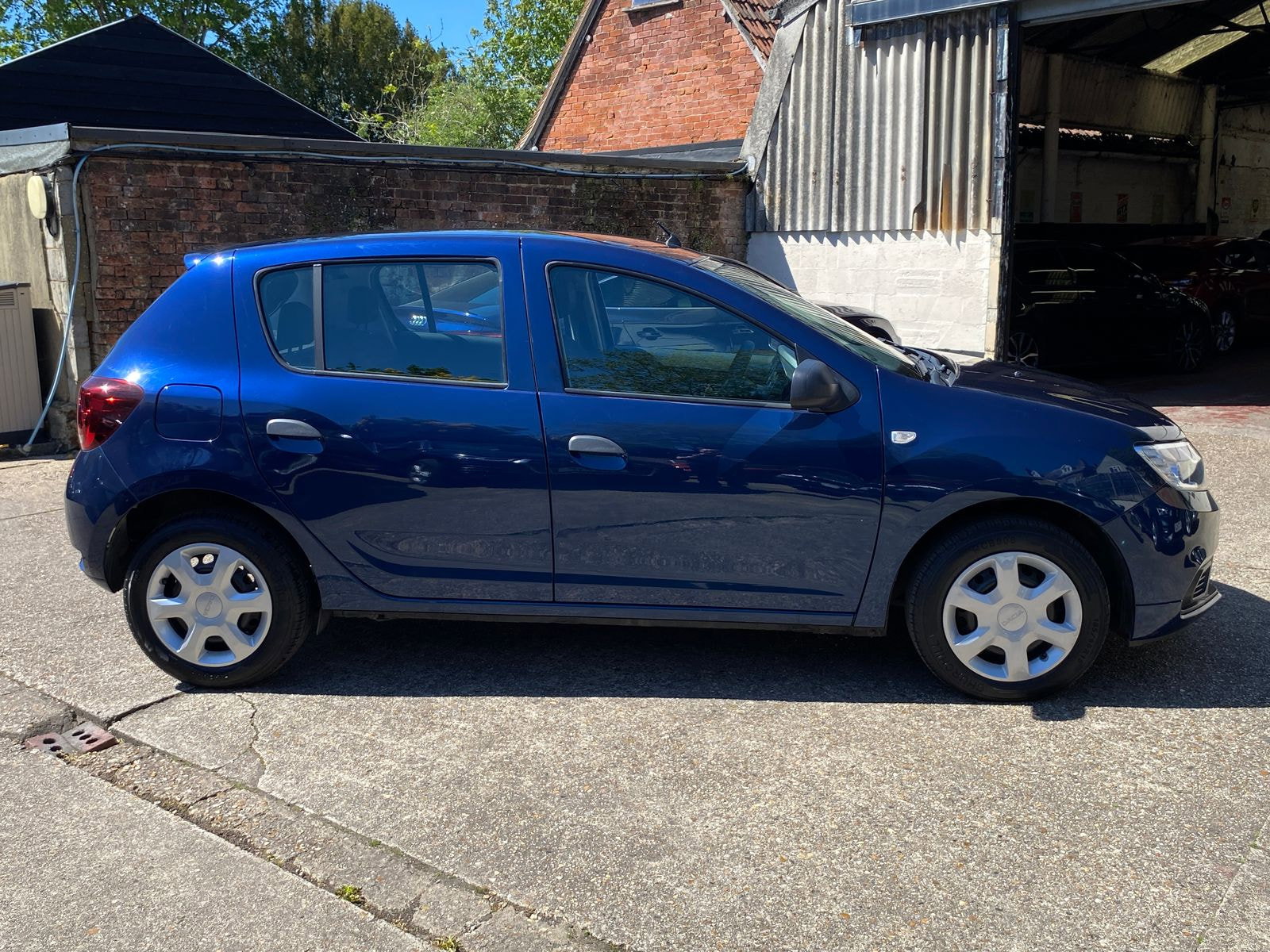 Dacia Sandero 0.9 TCe Essential Hatchback 5dr Petrol Manual Euro 6 (s/s) (90 ps) 5dr Manual 2019