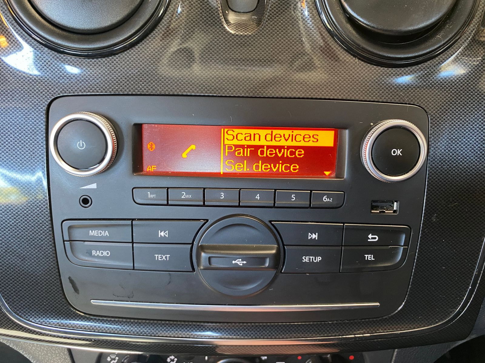 Dacia Sandero 0.9 TCe Essential Hatchback 5dr Petrol Manual Euro 6 (s/s) (90 ps) 5dr Manual 2019