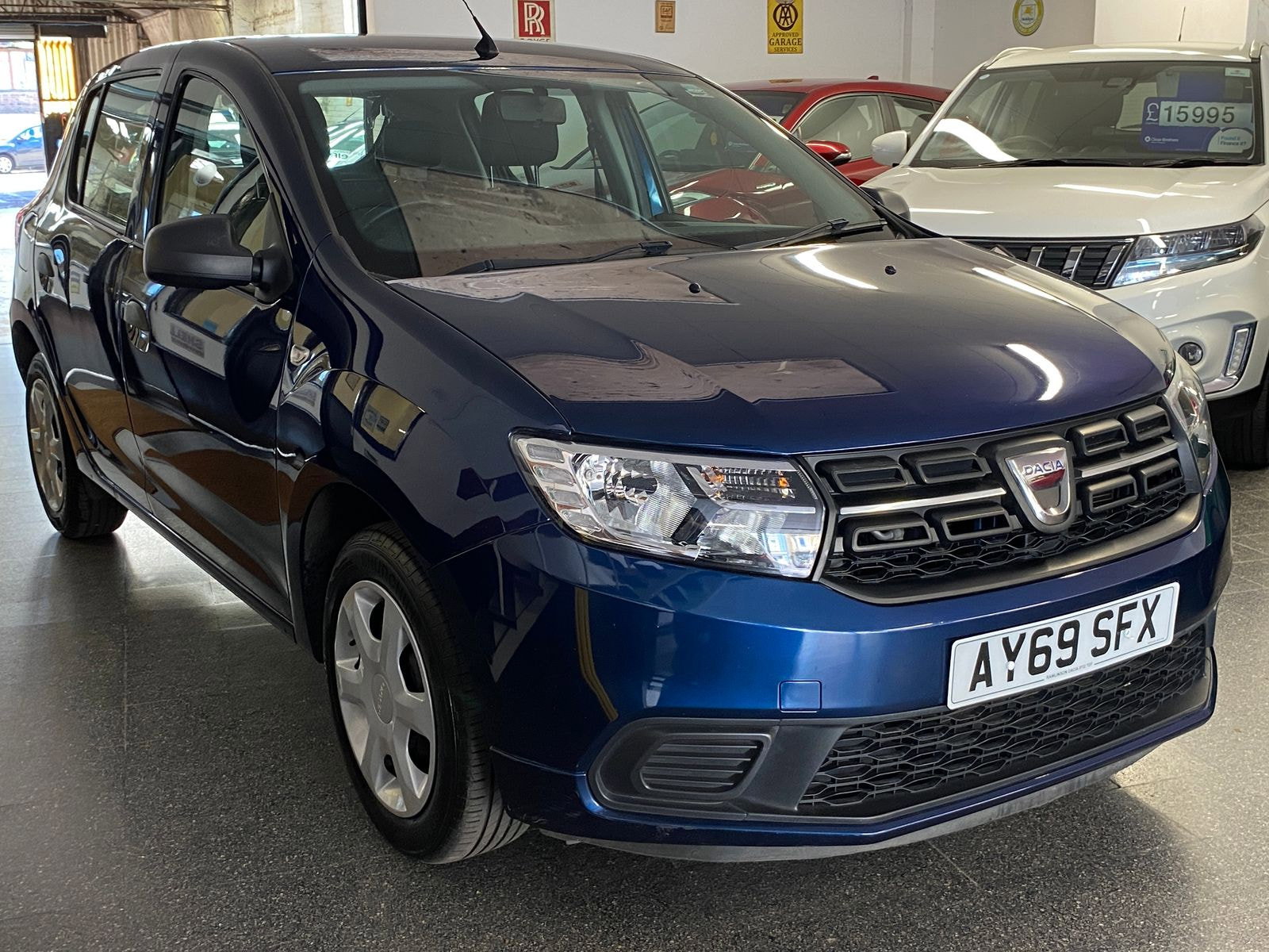 Dacia Sandero 0.9 TCe Essential Hatchback 5dr Petrol Manual Euro 6 (s/s) (90 ps) 5dr Manual 2019