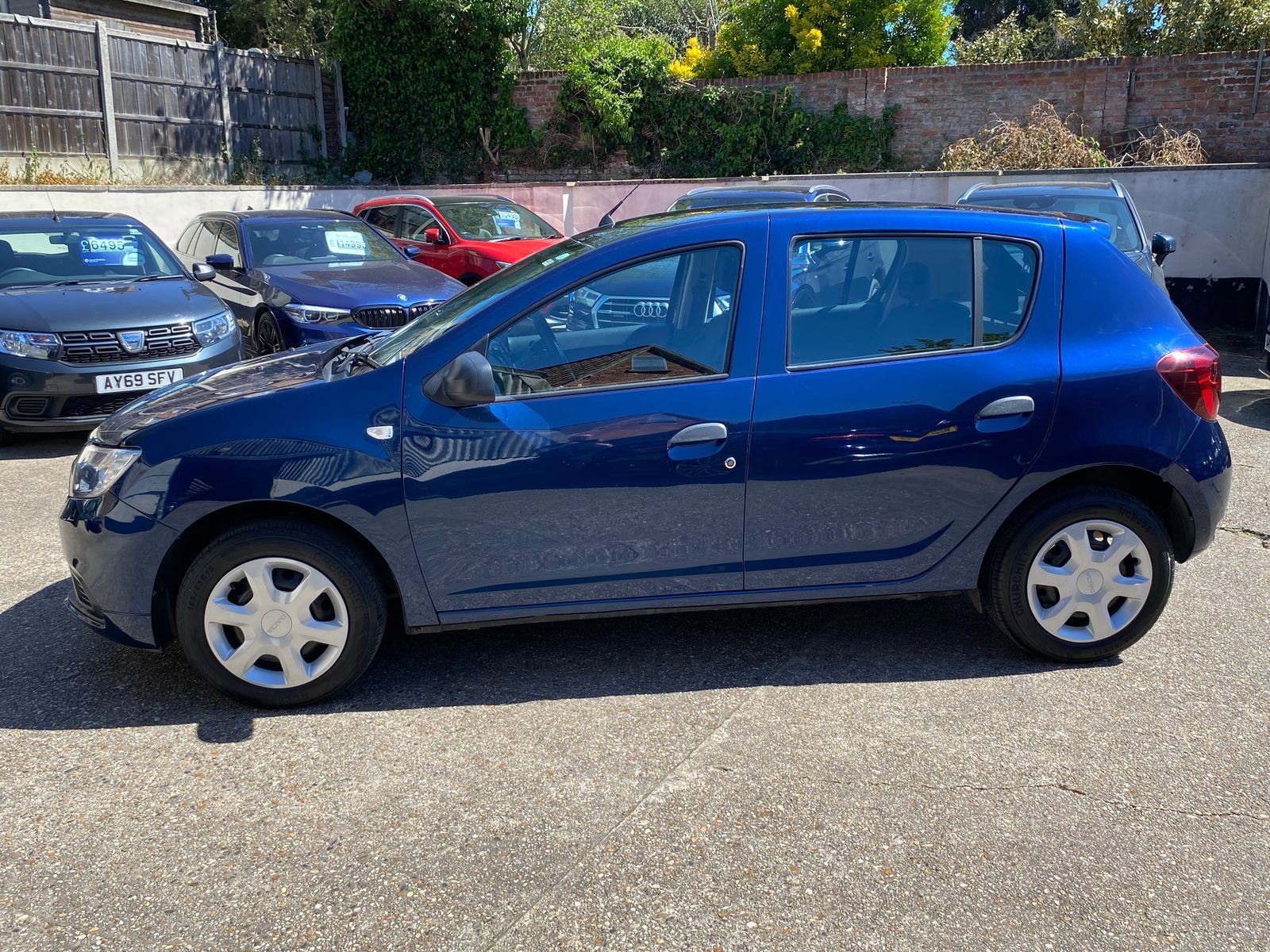 Dacia Sandero 0.9 TCe Essential Hatchback 5dr Petrol Manual Euro 6 (s/s) (90 ps) 5dr Manual 2019