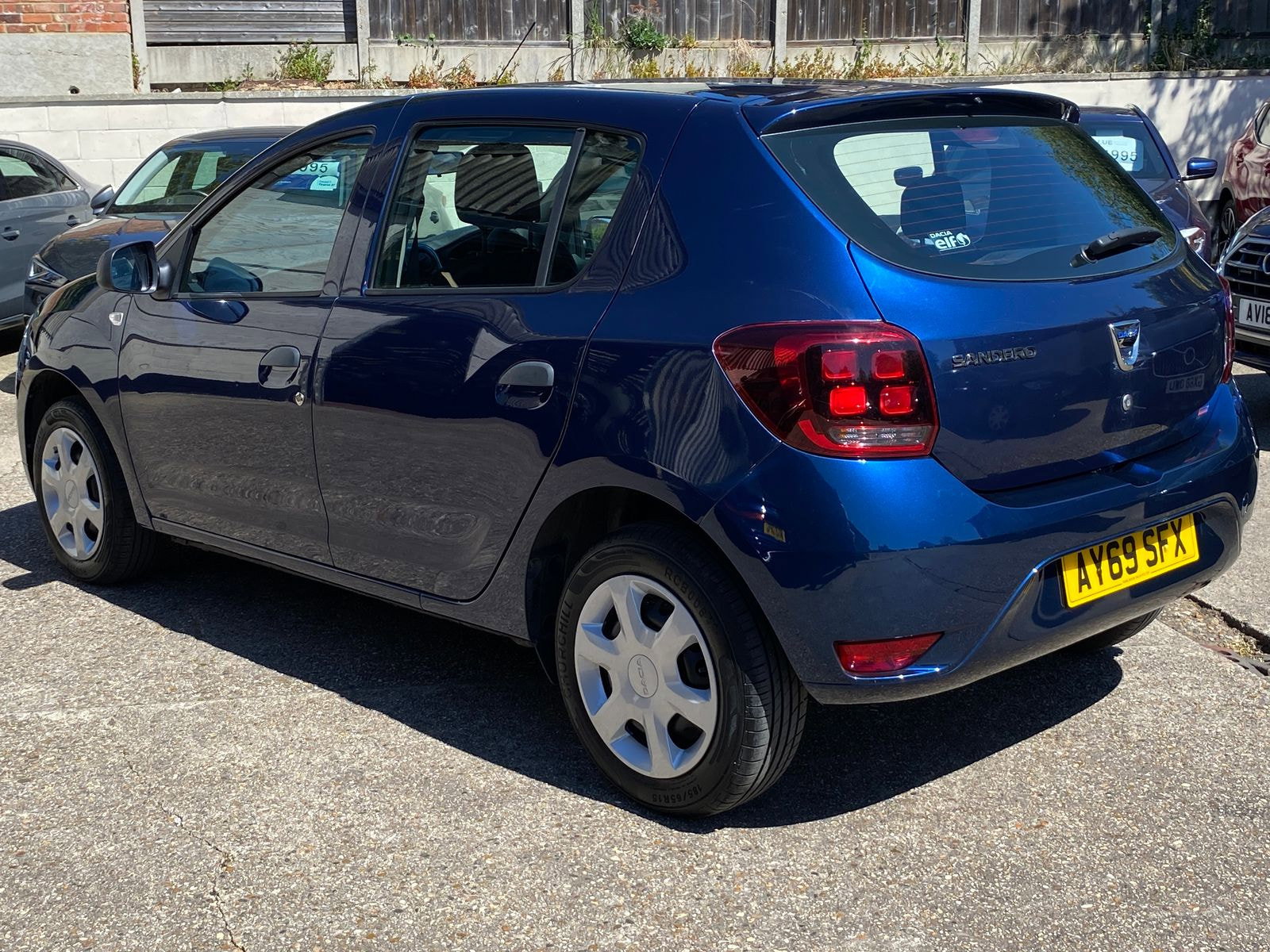 Dacia Sandero 0.9 TCe Essential Hatchback 5dr Petrol Manual Euro 6 (s/s) (90 ps) 5dr Manual 2019