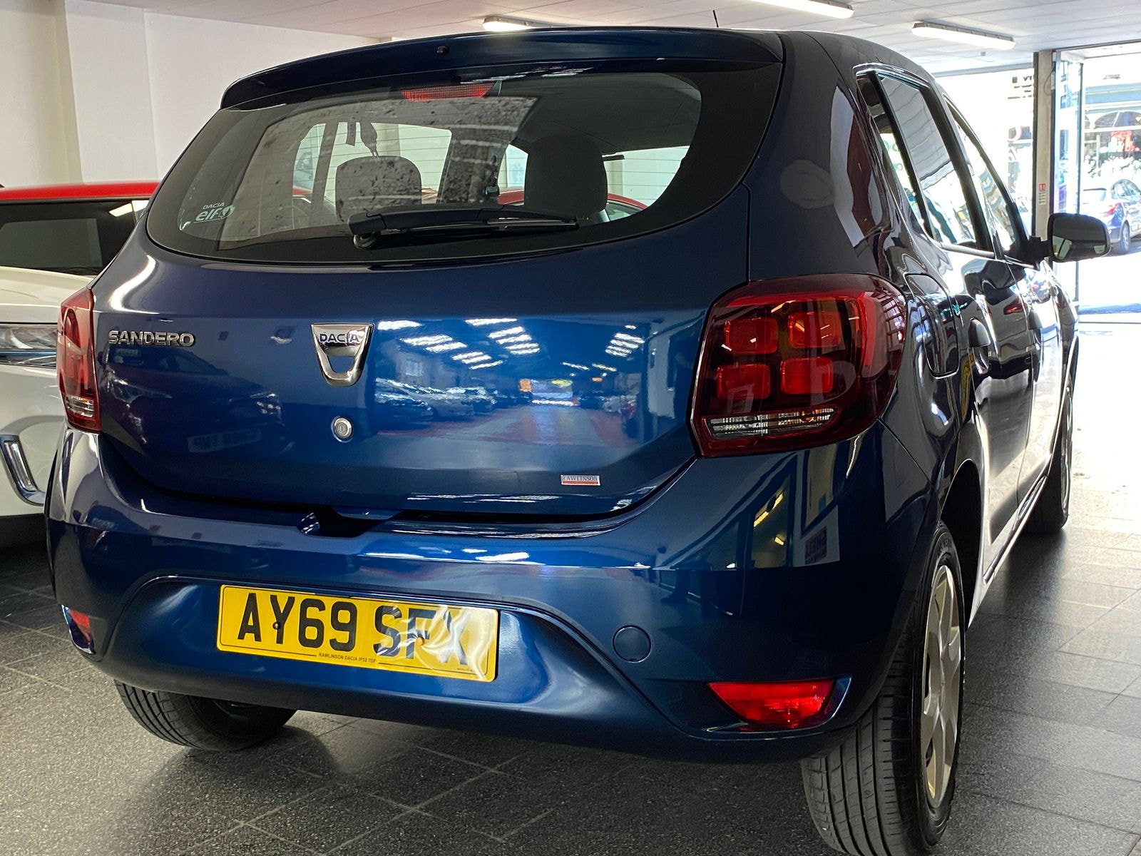 Dacia Sandero 0.9 TCe Essential Hatchback 5dr Petrol Manual Euro 6 (s/s) (90 ps) 5dr Manual 2019