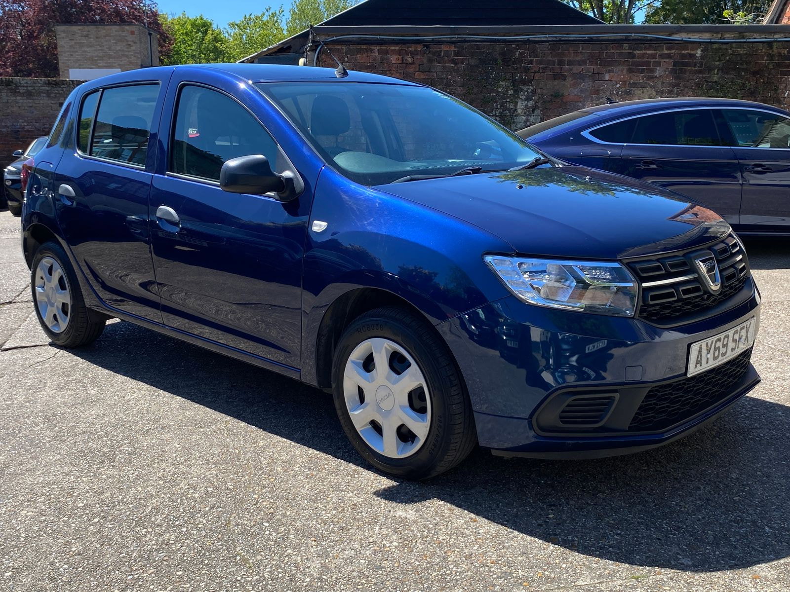 Dacia Sandero 0.9 TCe Essential Hatchback 5dr Petrol Manual Euro 6 (s/s) (90 ps) 5dr Manual 2019